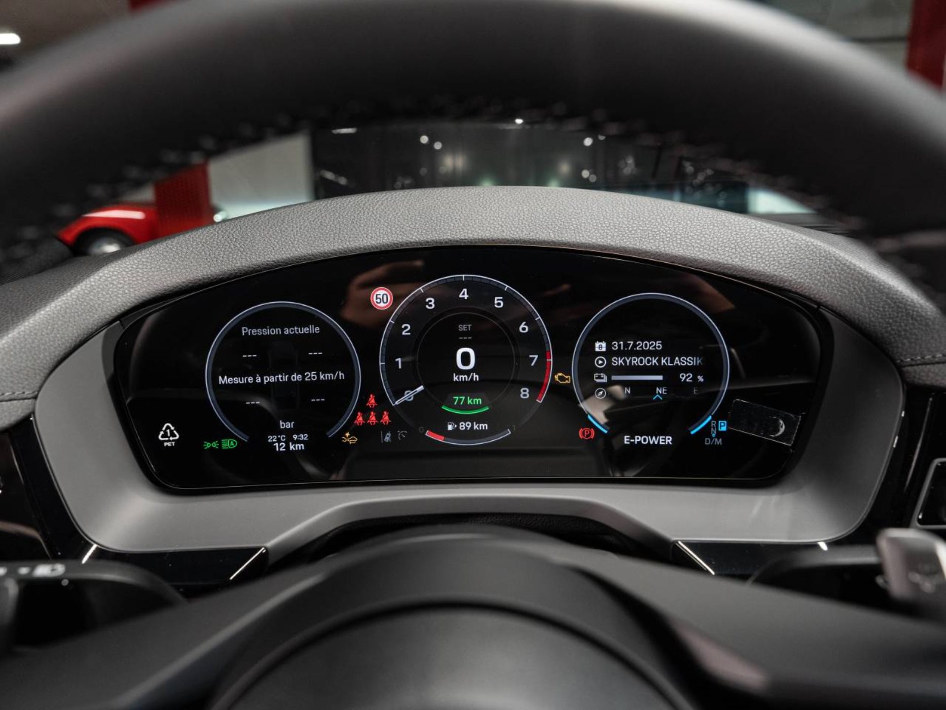 PORSCHE Panamera 4 E-Hybrid-image-9