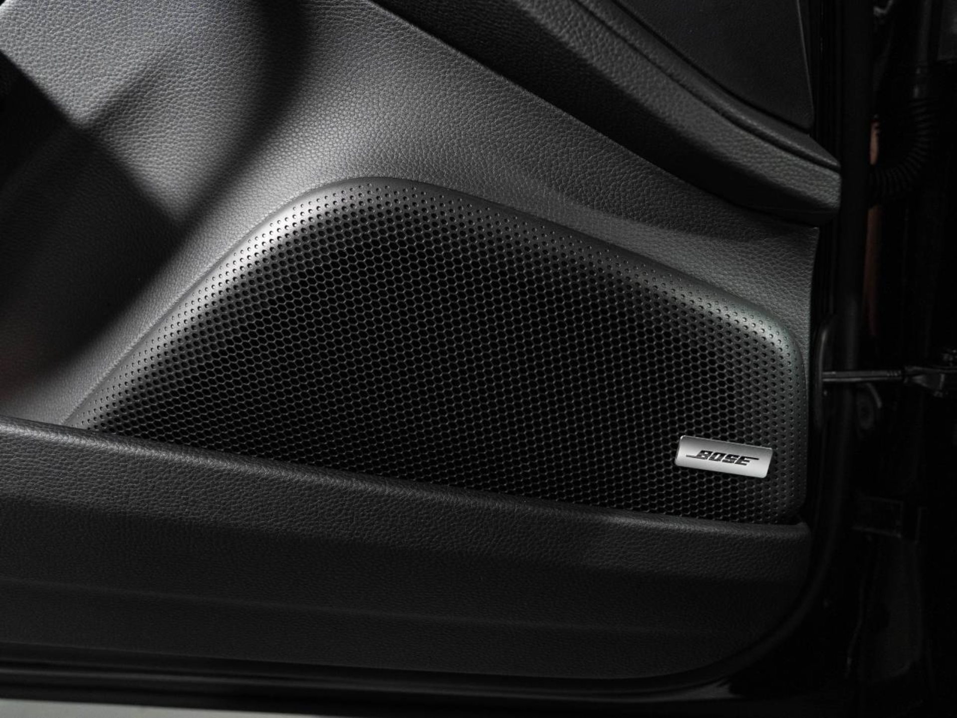 PORSCHE Panamera 4 E-Hybrid-image-19