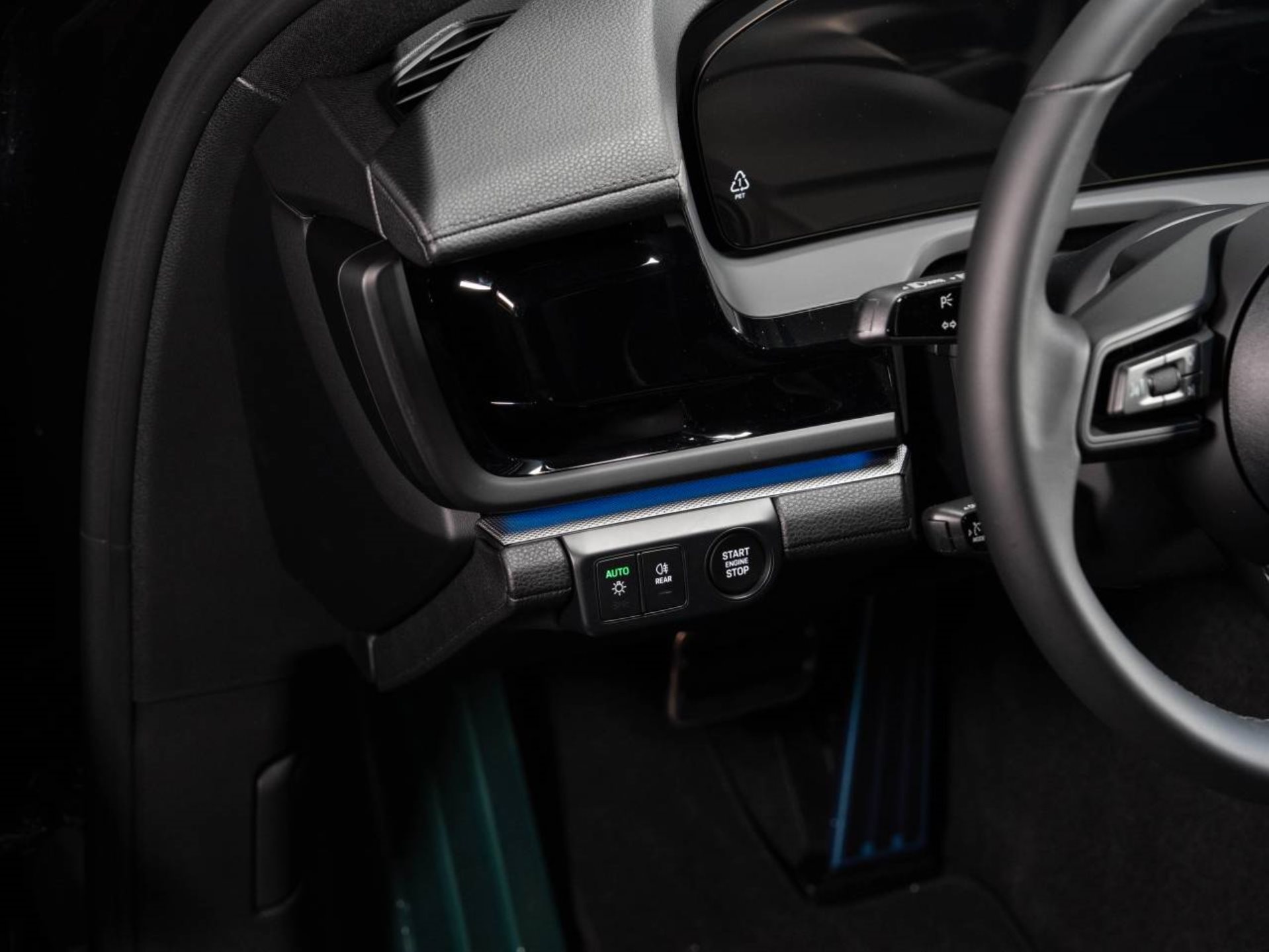 PORSCHE Panamera 4 E-Hybrid-image-13