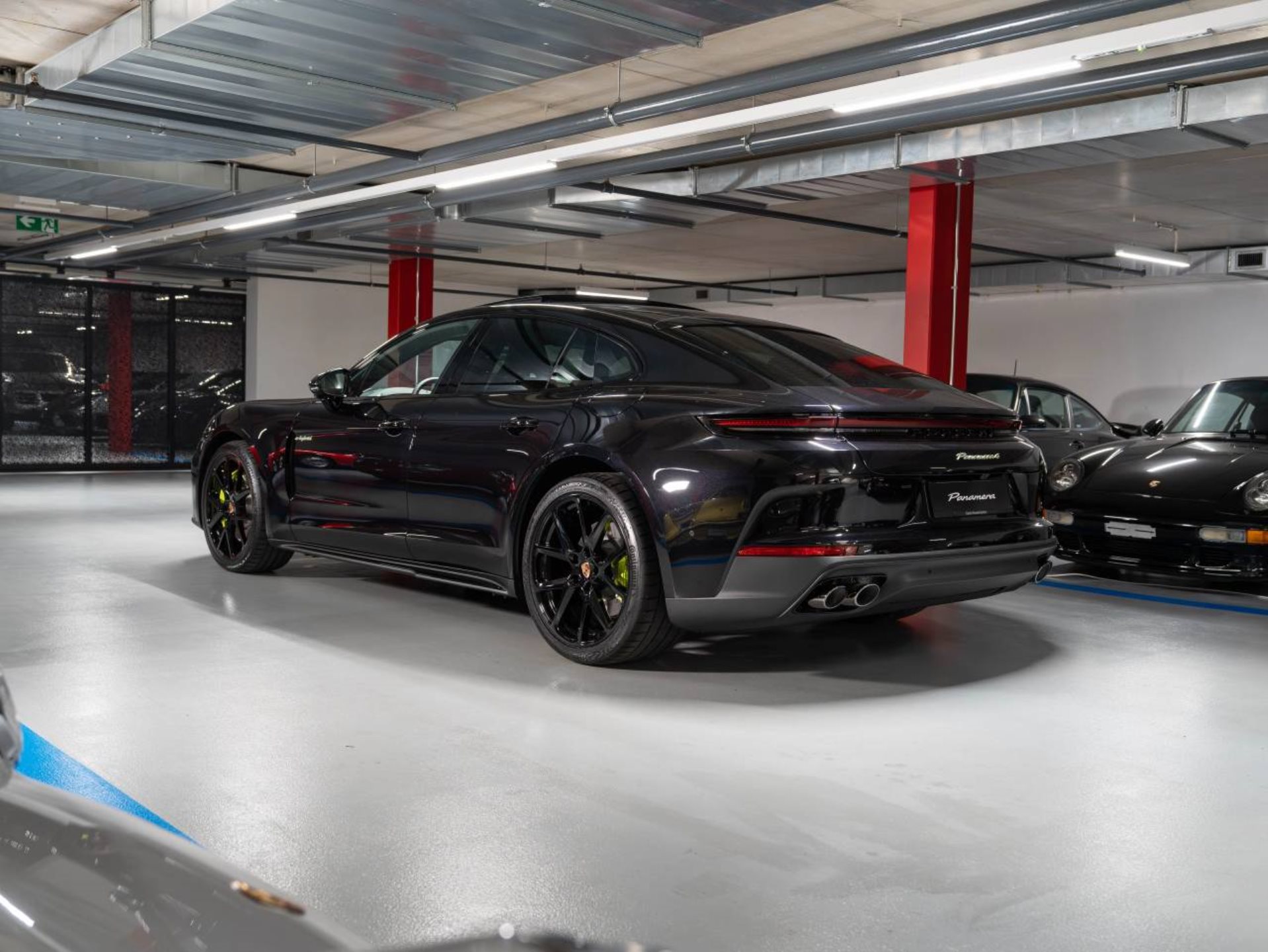 PORSCHE Panamera 4 E-Hybrid-image-2