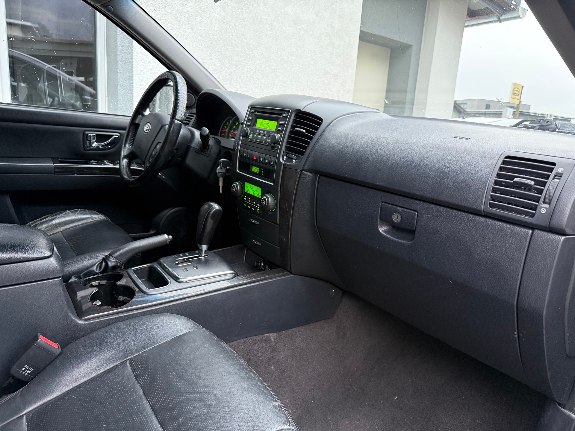 KIA Sorento 2.5 CRDI Style-image-12