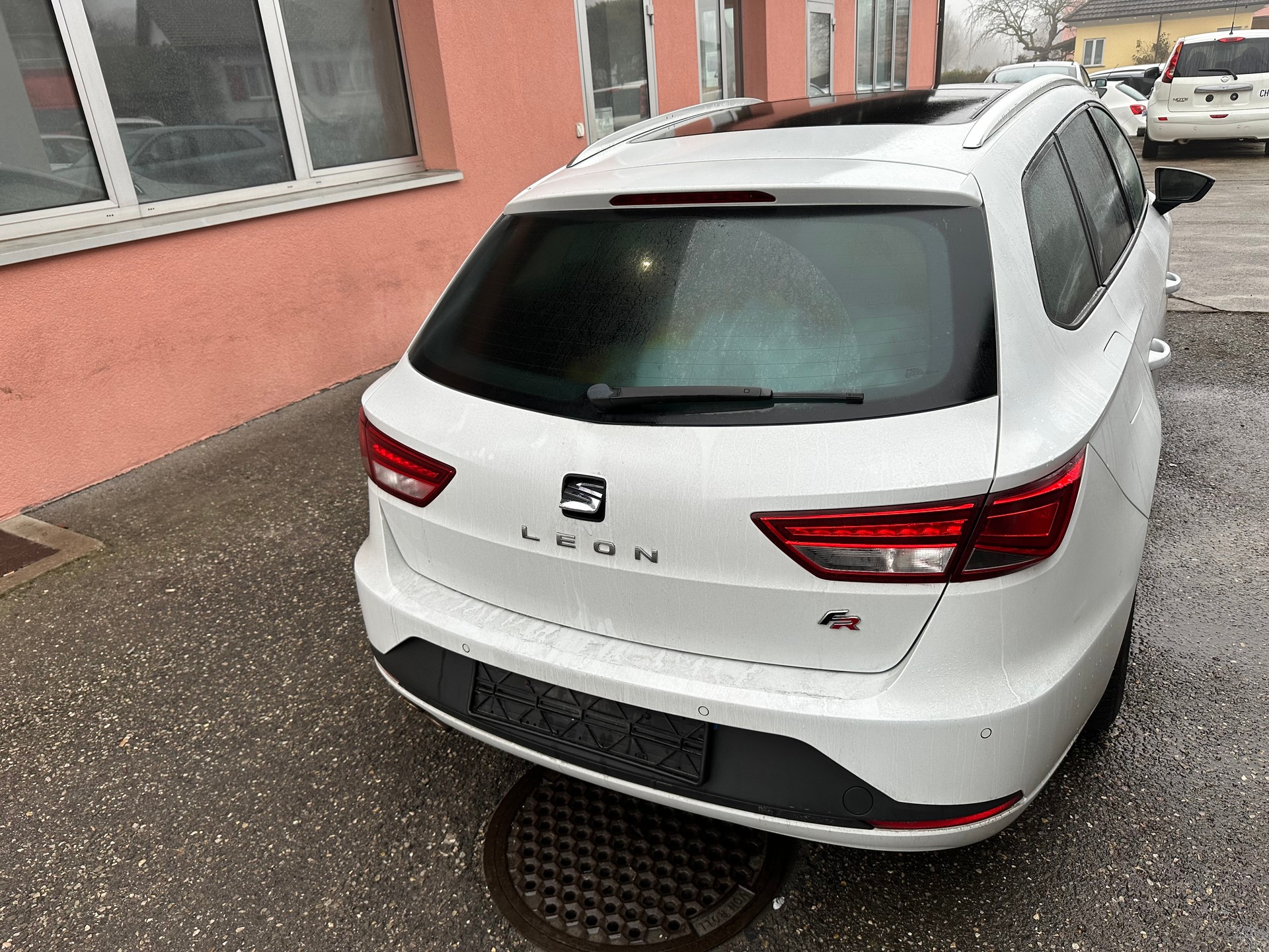 SEAT SEAT LEON FR-image-4