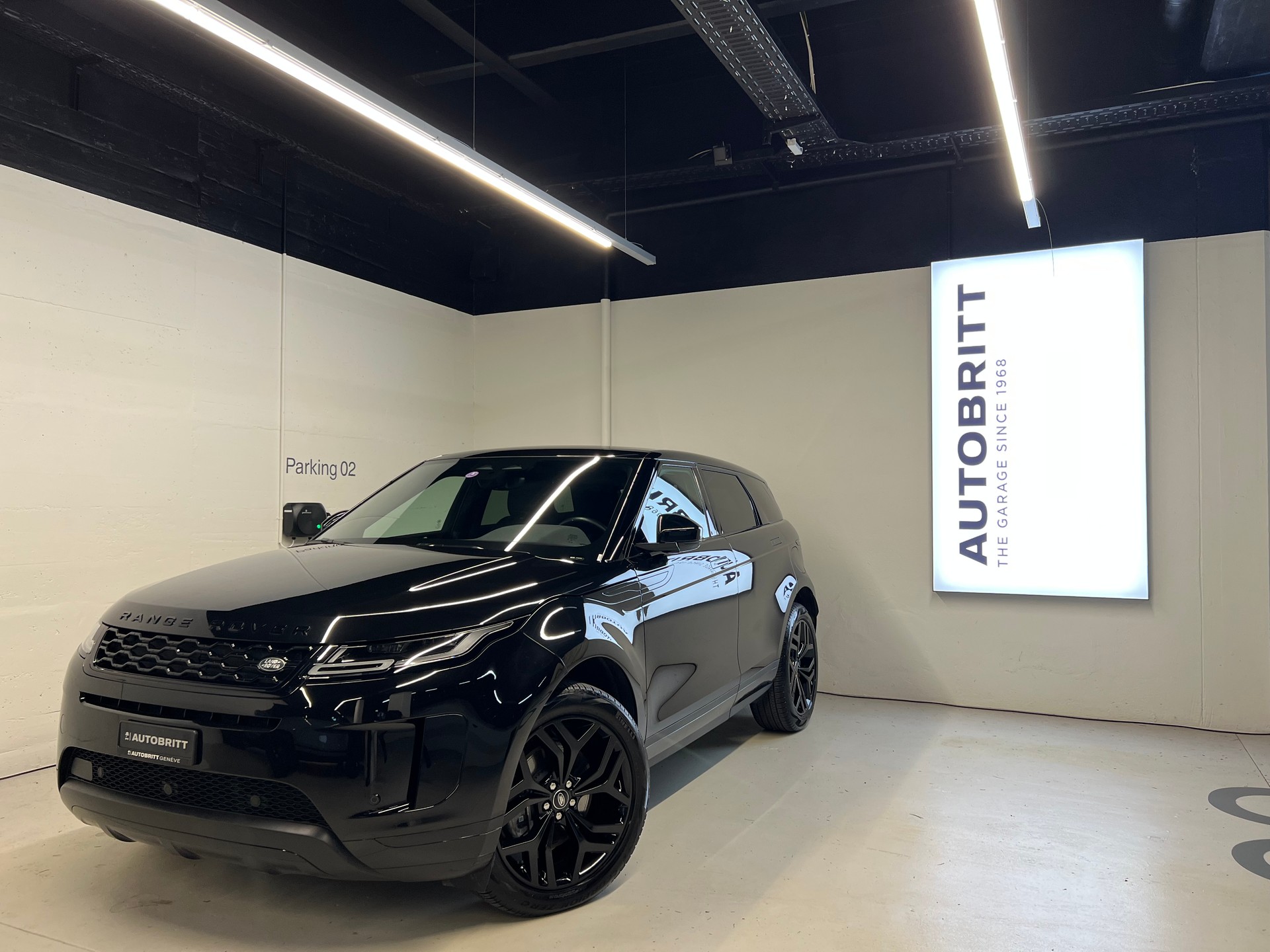 LAND ROVER Range Rover Evoque 1.5 T 300e SE-image-0