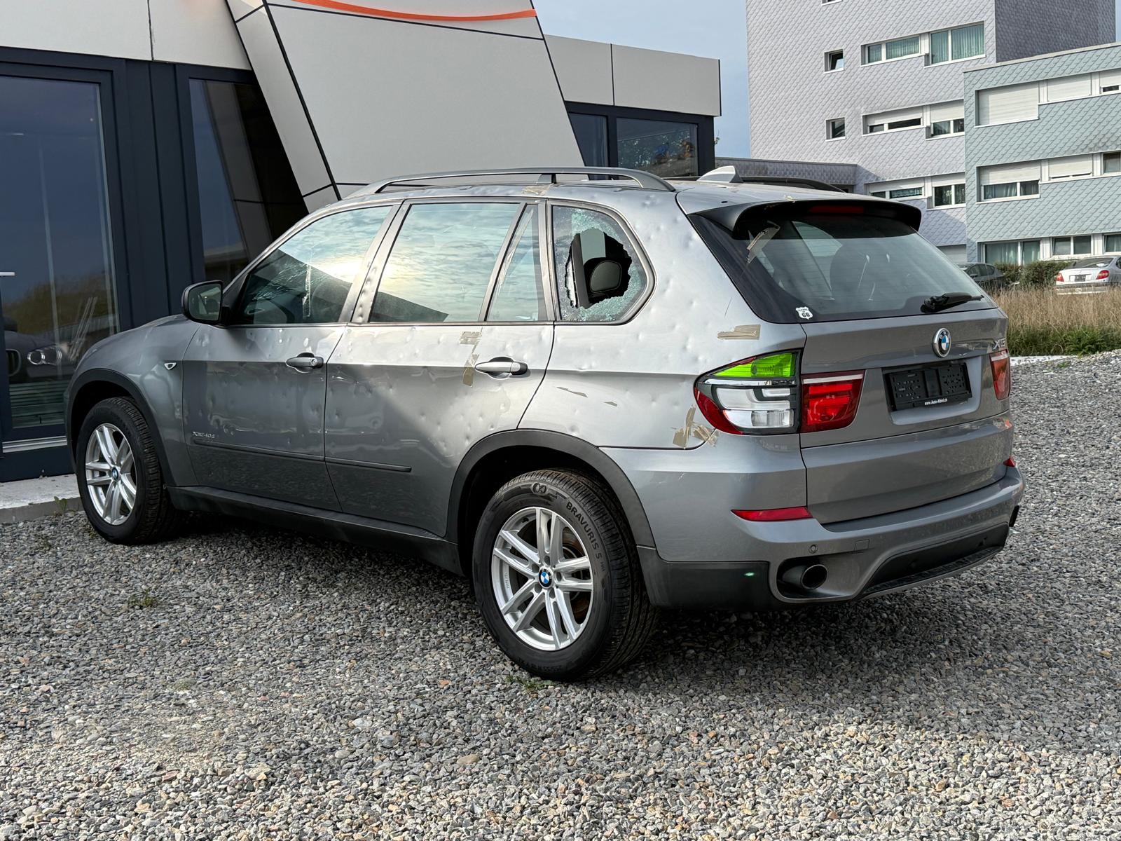 BMW X5 xDrive 40d Steptronic 7-Sitzer *Frisch ab MFK* *HAGELSCHADEN* **Jetzt nur noch CHF 9'900.- statt CHF 15900.-**-image-7