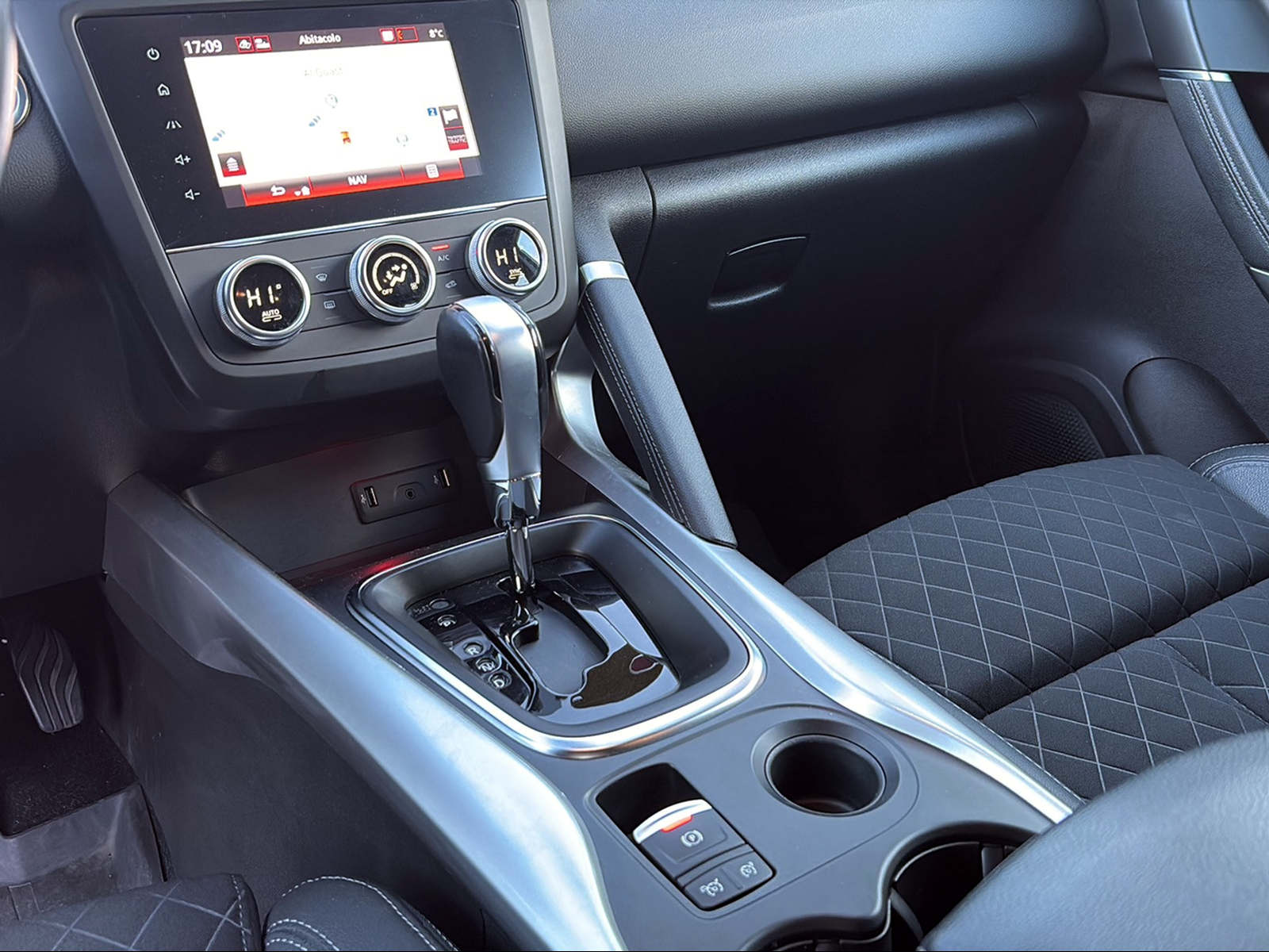 RENAULT Kadjar 1.3 16V Turbo Intens EDC-image-13