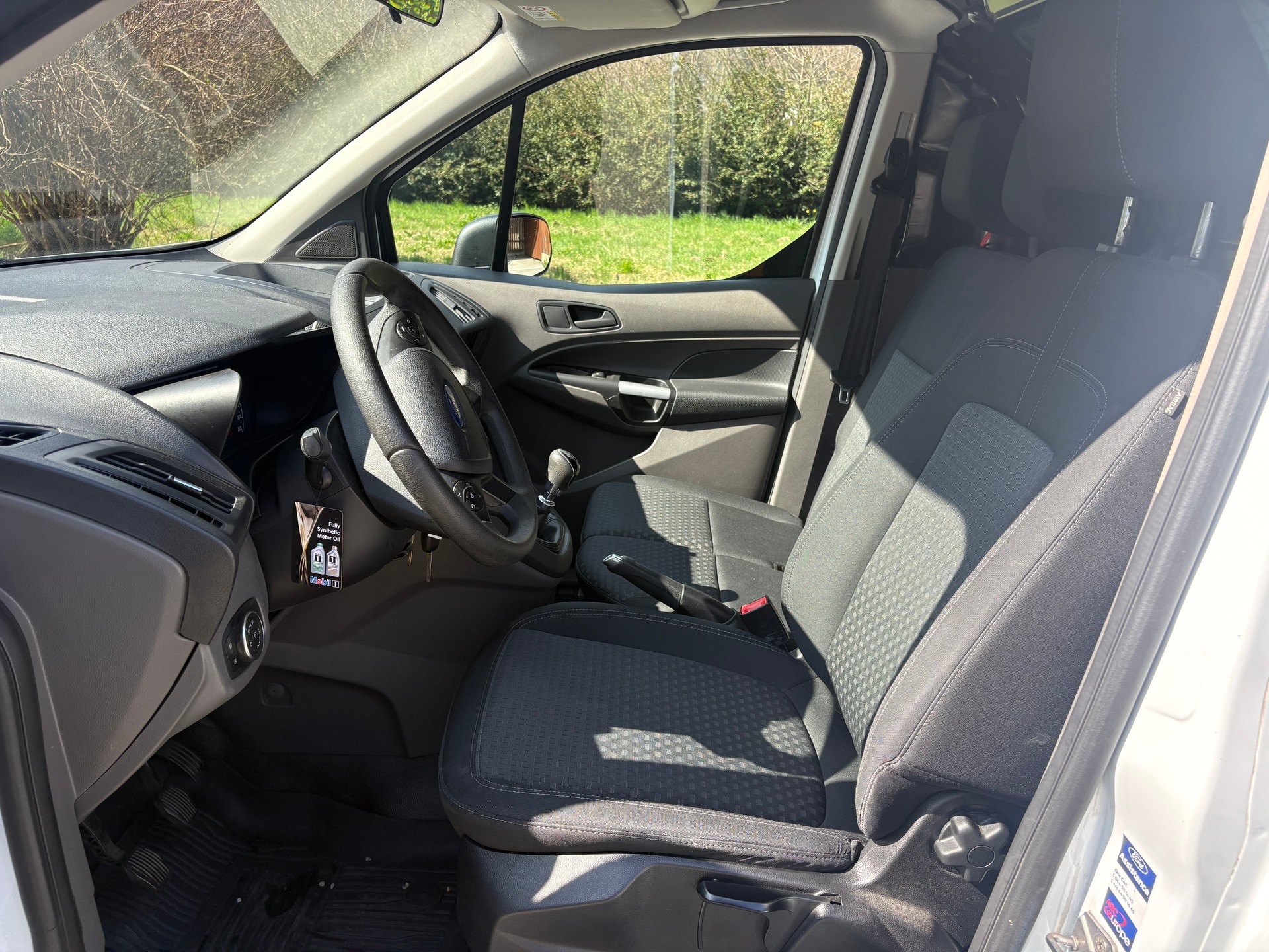 FORD Transit Connect Van T200 1.0 EcoBoost Trend-image-9