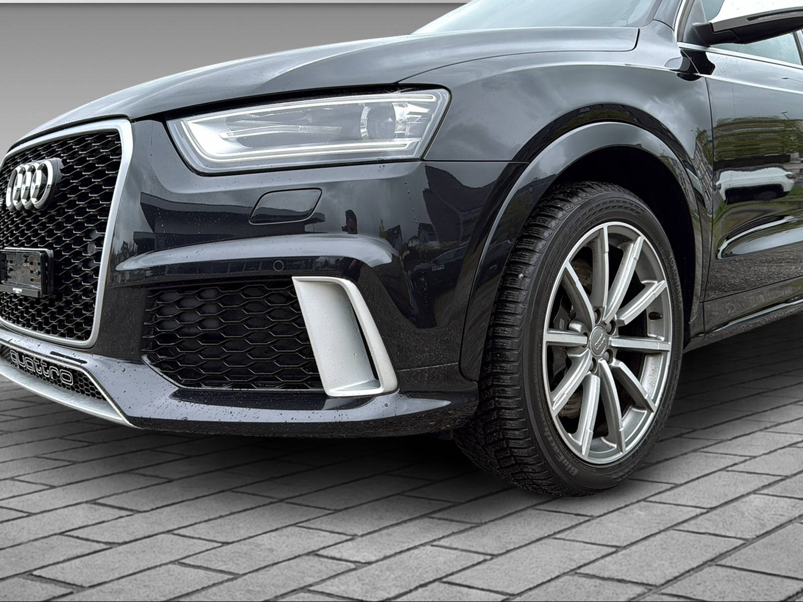 AUDI RS Q3 2.5 TFSI quattro S-Tronic-image-10