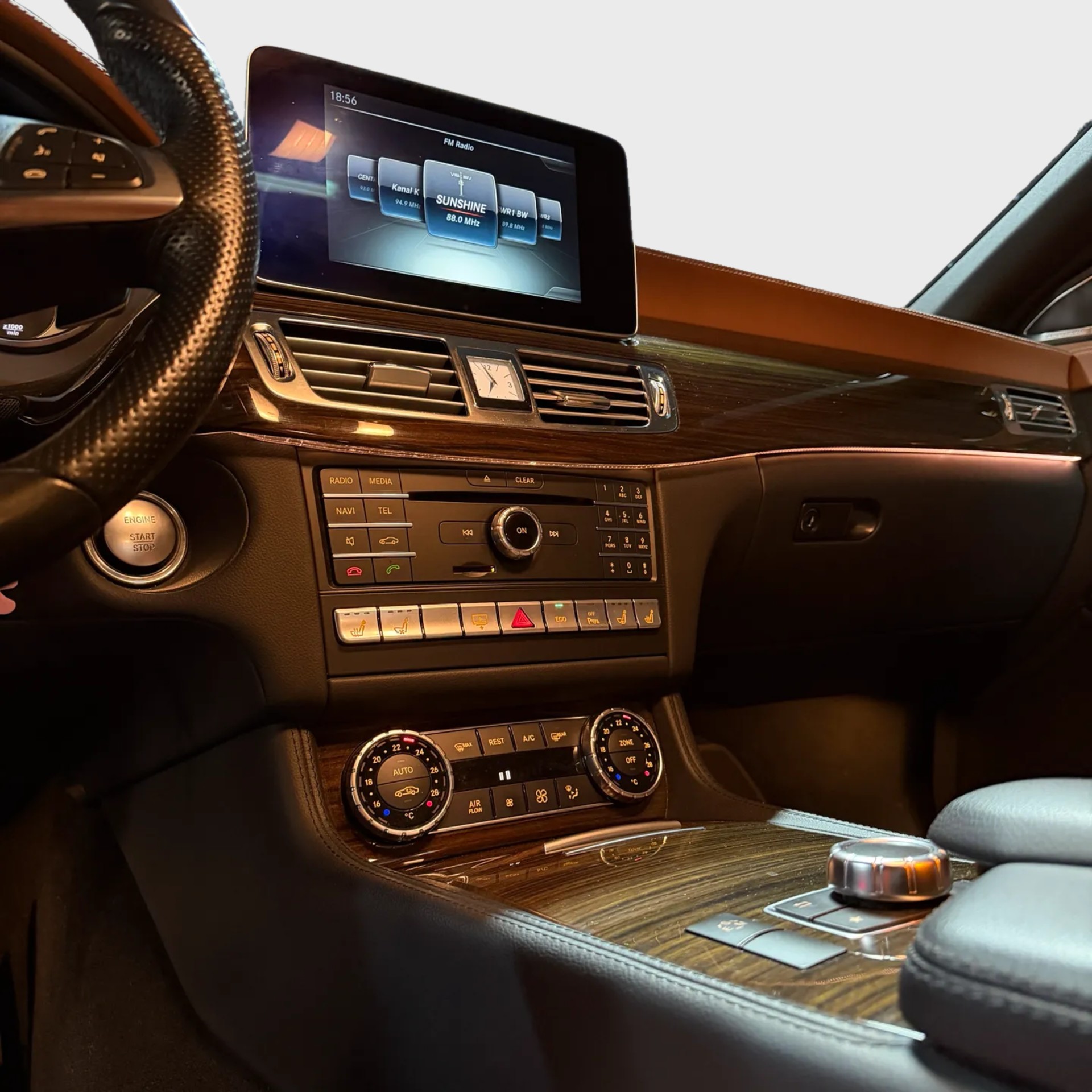 MERCEDES-BENZ CLS 350 BlueTEC 4Matic 7G-Tronic-image-9