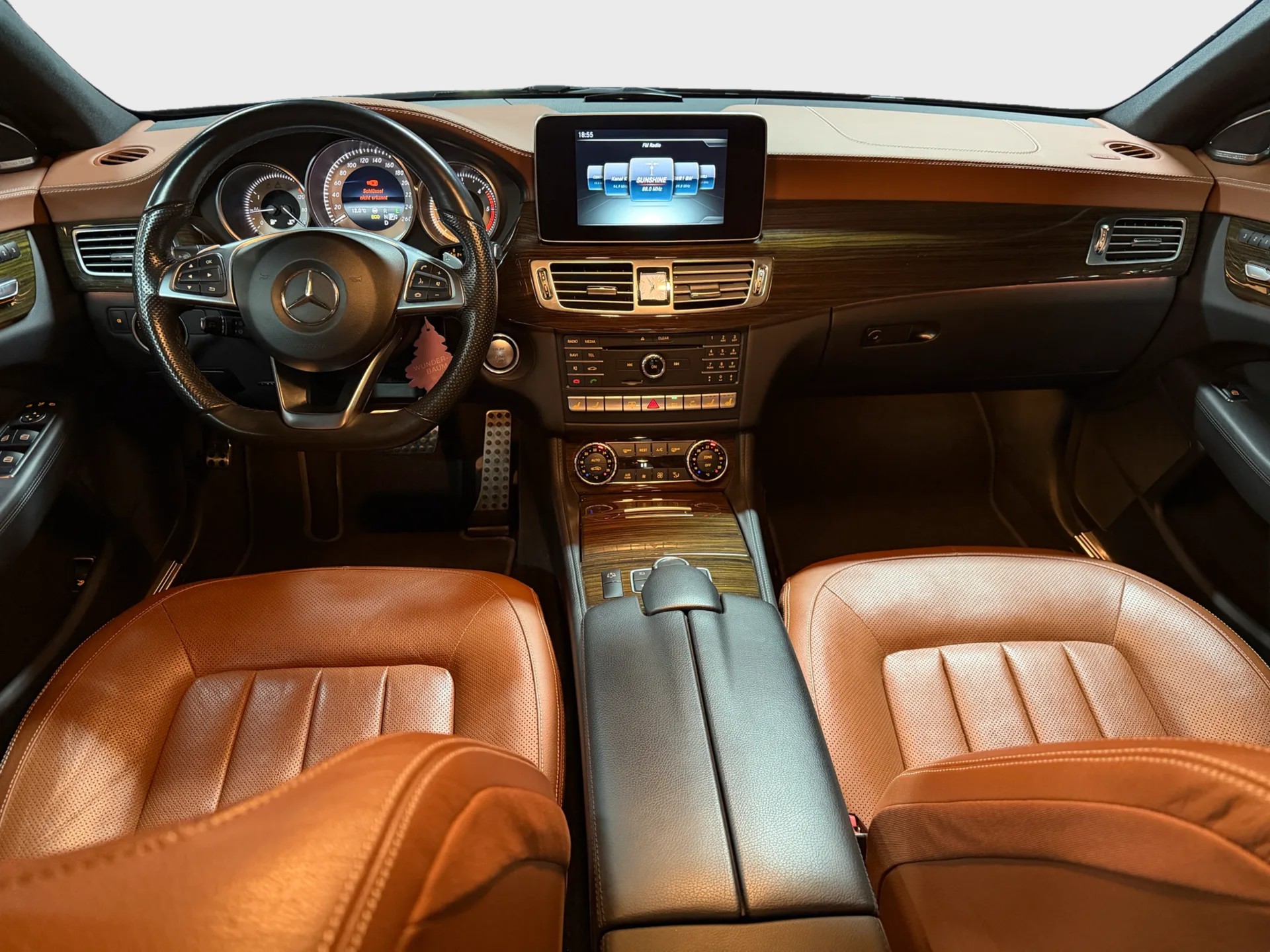 MERCEDES-BENZ CLS 350 BlueTEC 4Matic 7G-Tronic-image-5