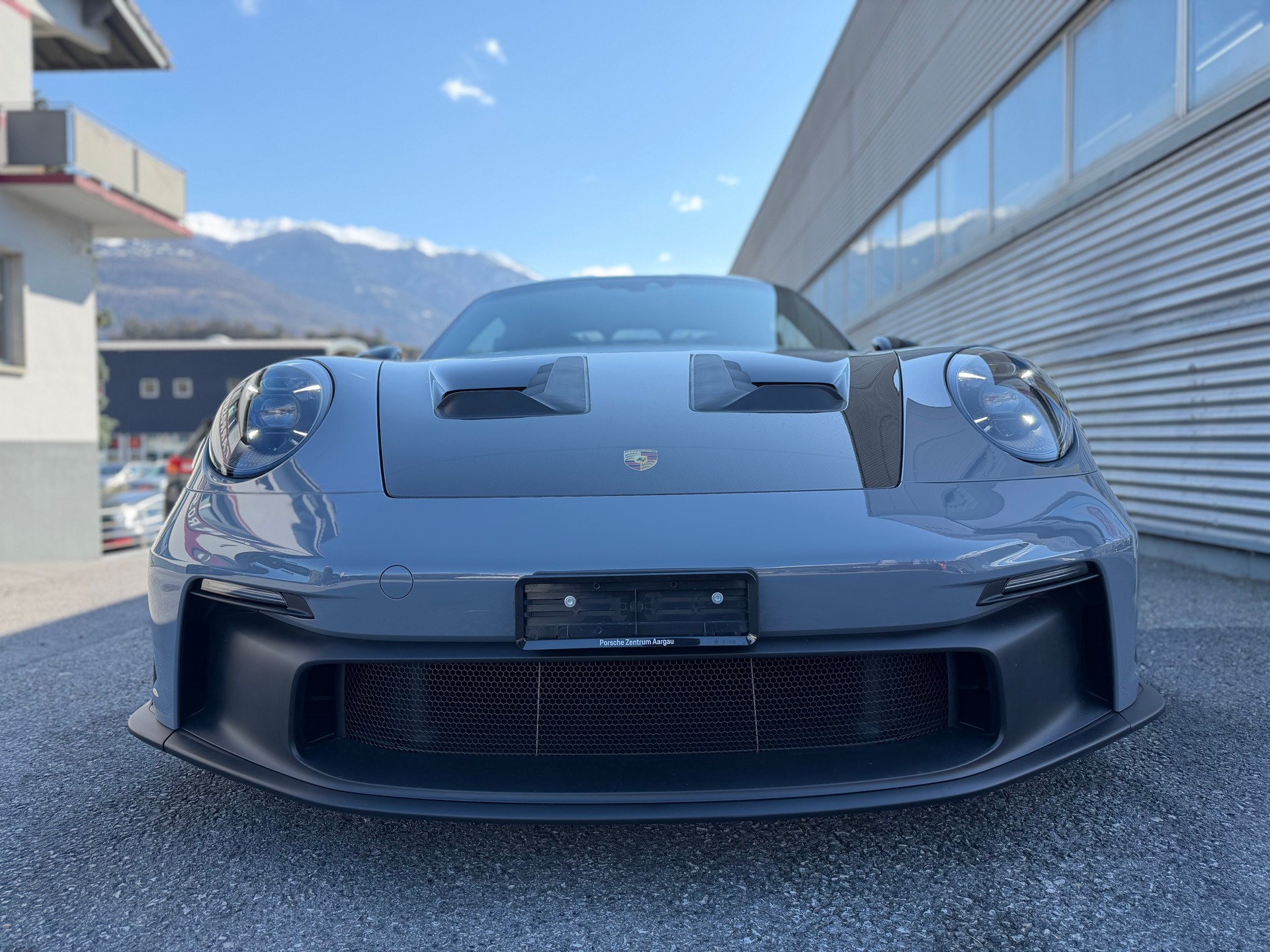 PORSCHE 911 GT3 RS Weissach-image-1