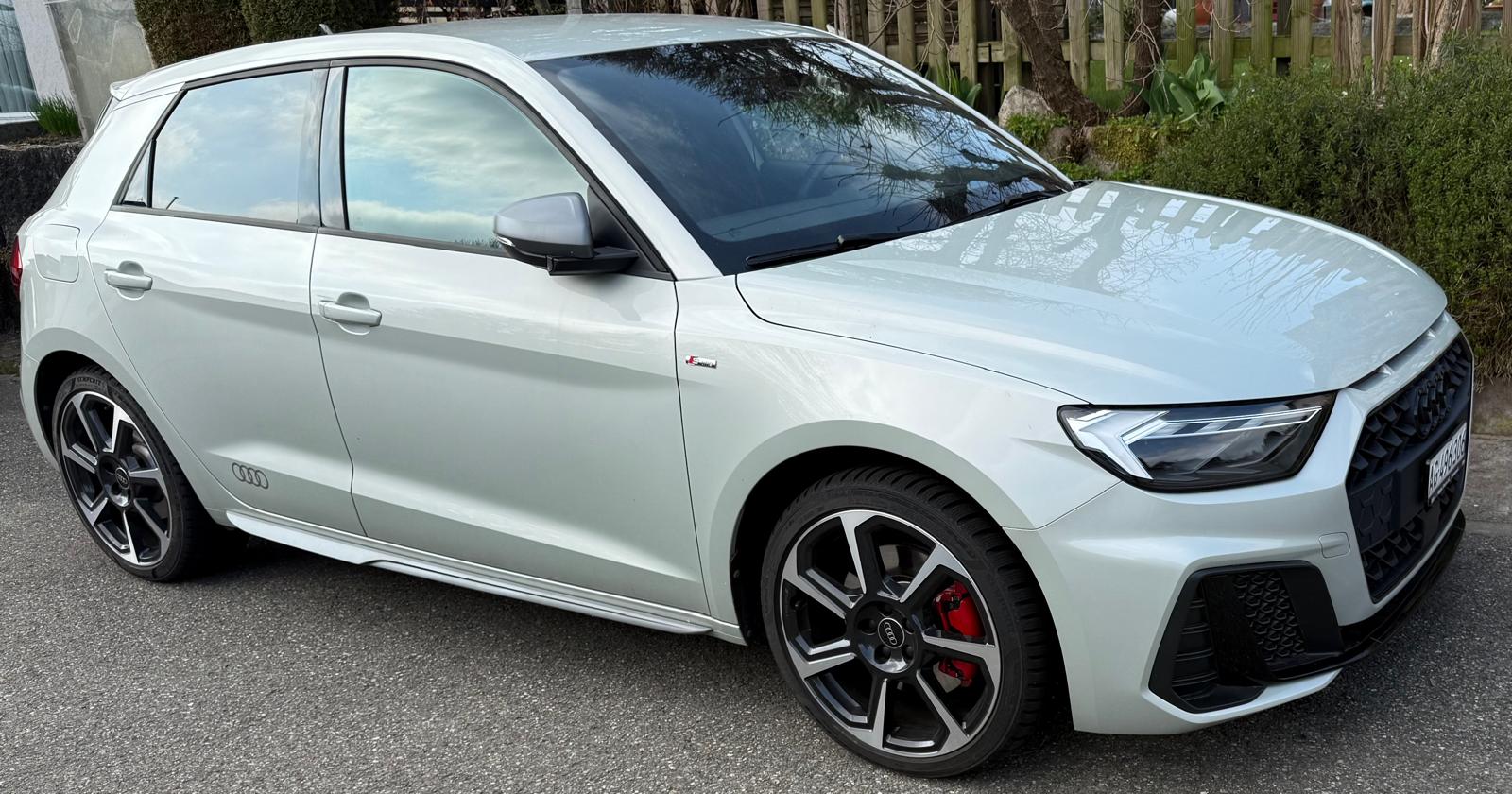 AUDI A1 Sportback 40 TFSI S Line S-tronic-image-2
