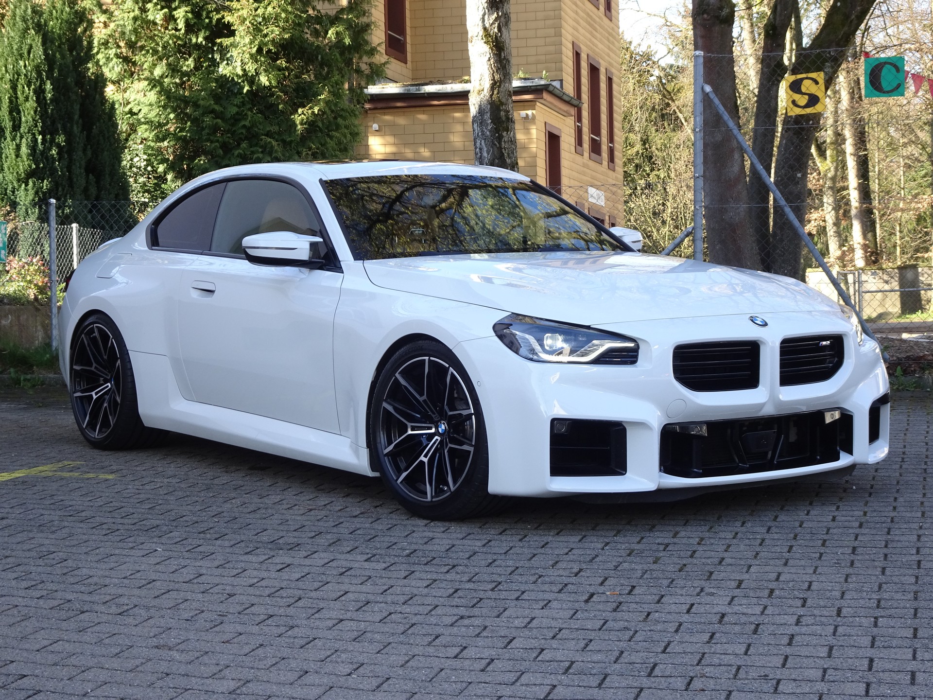 BMW M2 Steptronic-image-2