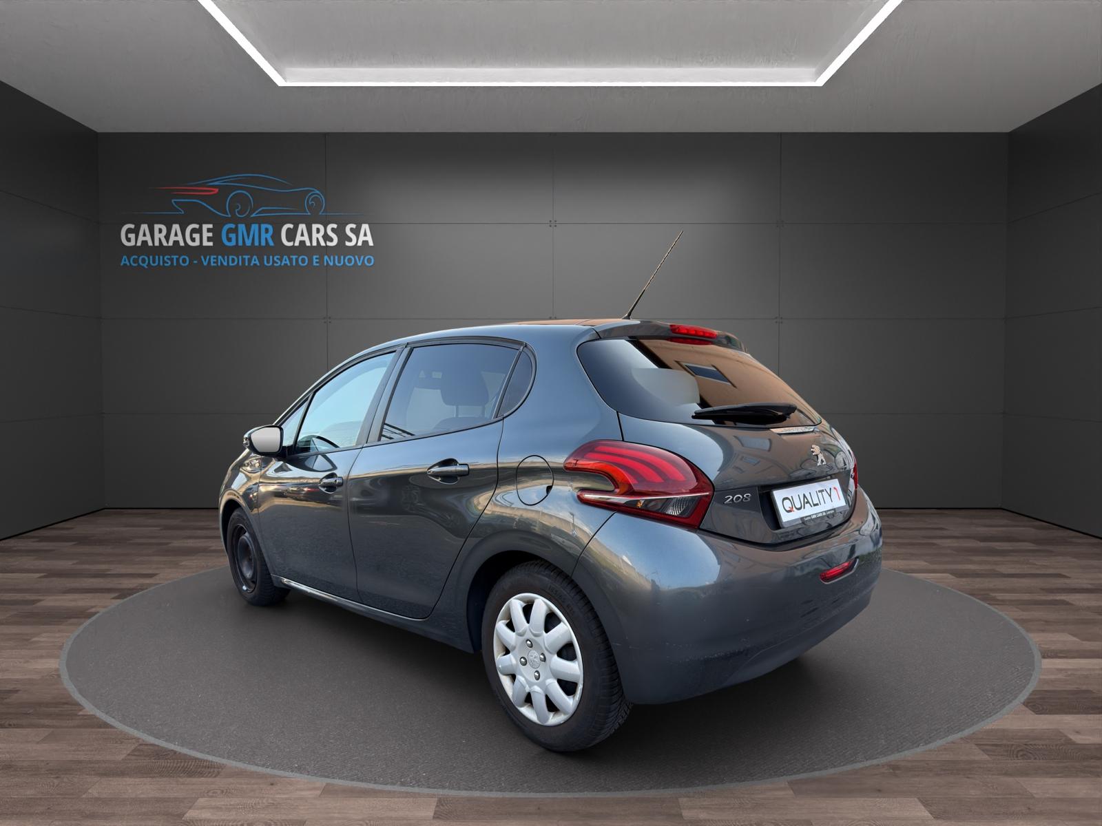 PEUGEOT 208 1.2 PureTech Style-image-3