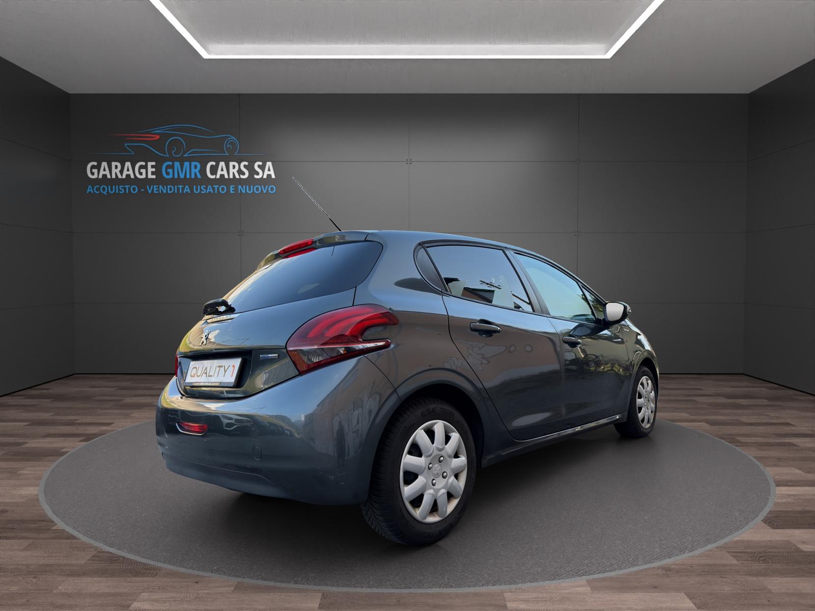 PEUGEOT 208 1.2 PureTech Style-image-5
