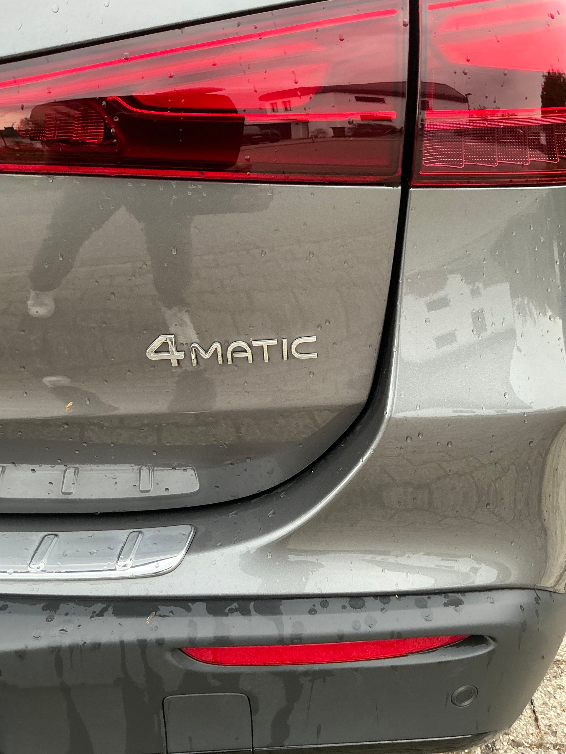 MERCEDES-BENZ EQA 350 AMG Line 4Matic-image-8