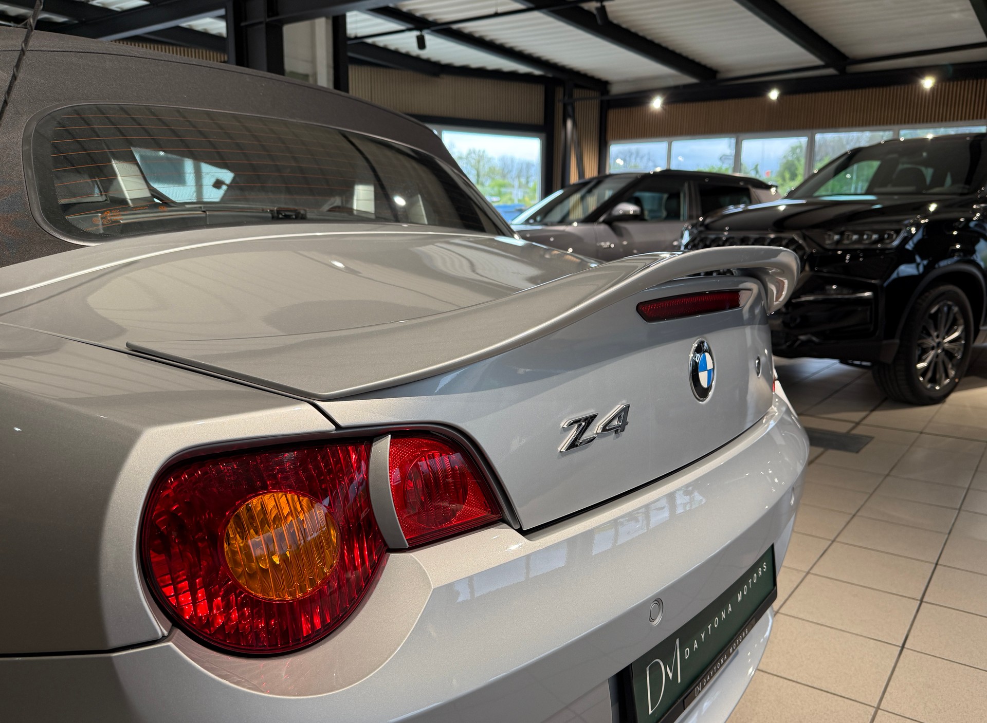 BMW Z4 2.2i Roadster-image-15
