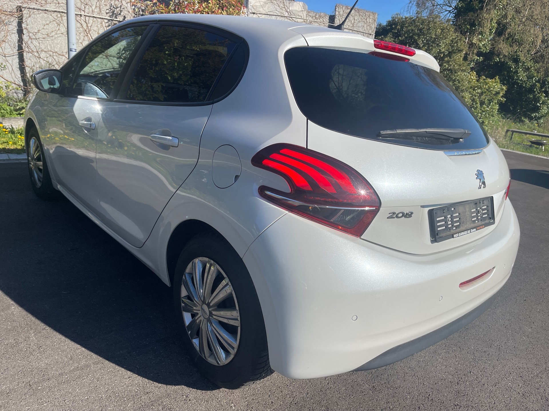 PEUGEOT 208 1.2 PureTech Access-image-5