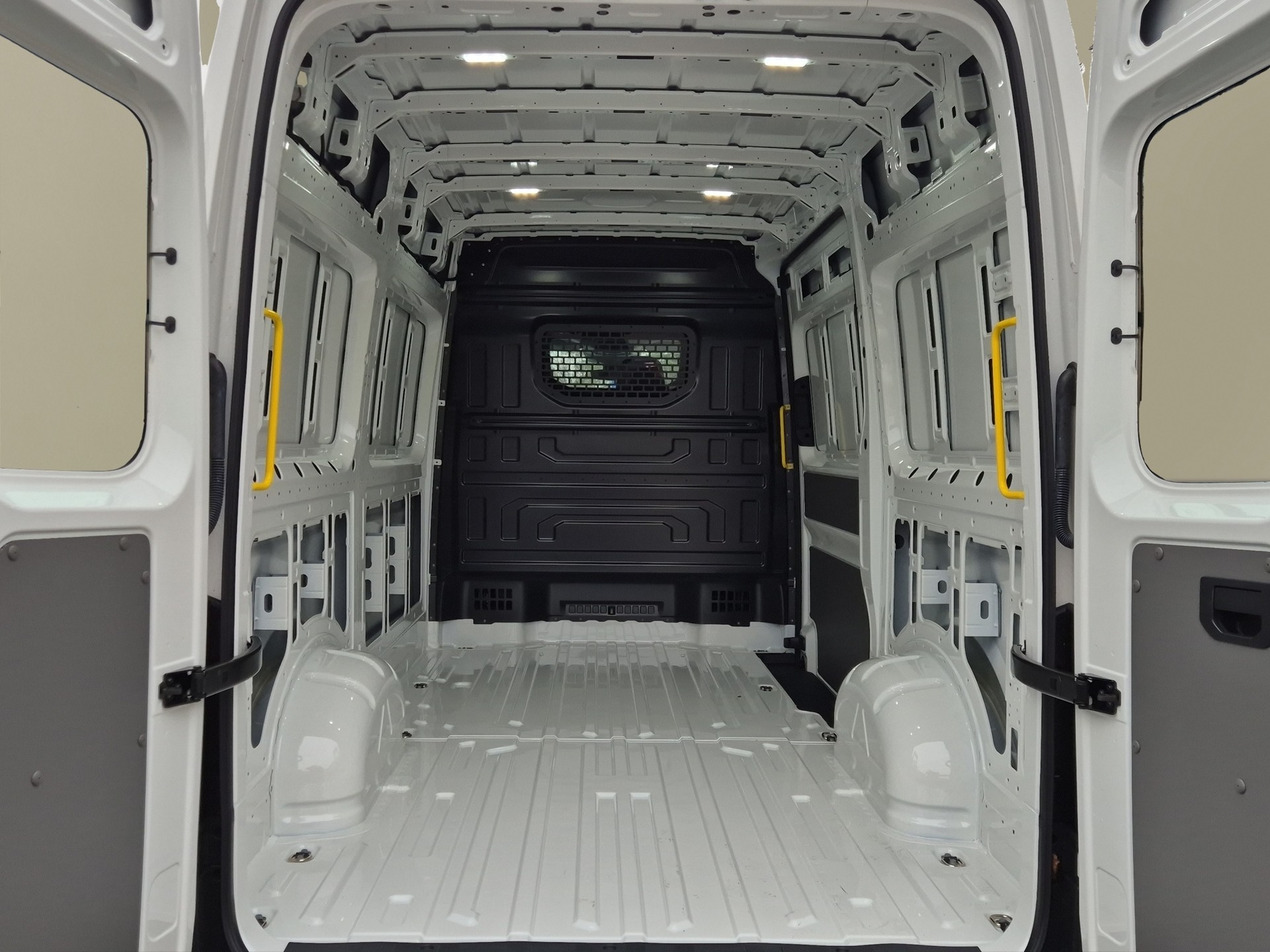VW Crafter 35 2.0 TDI L3 HD Faceliftmodell 2026-image-23