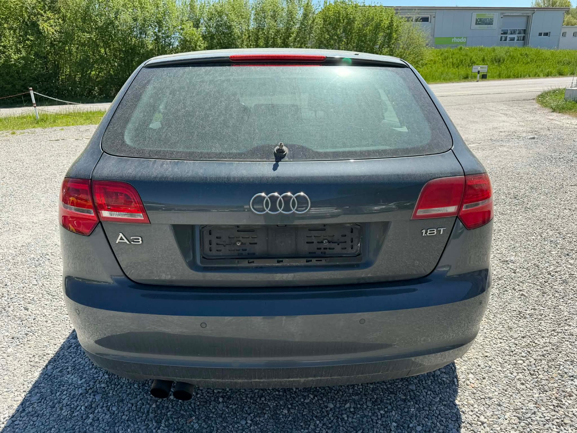 AUDI A3 Sportback 1.8 TFSI Ambiente S-tronic-image-3