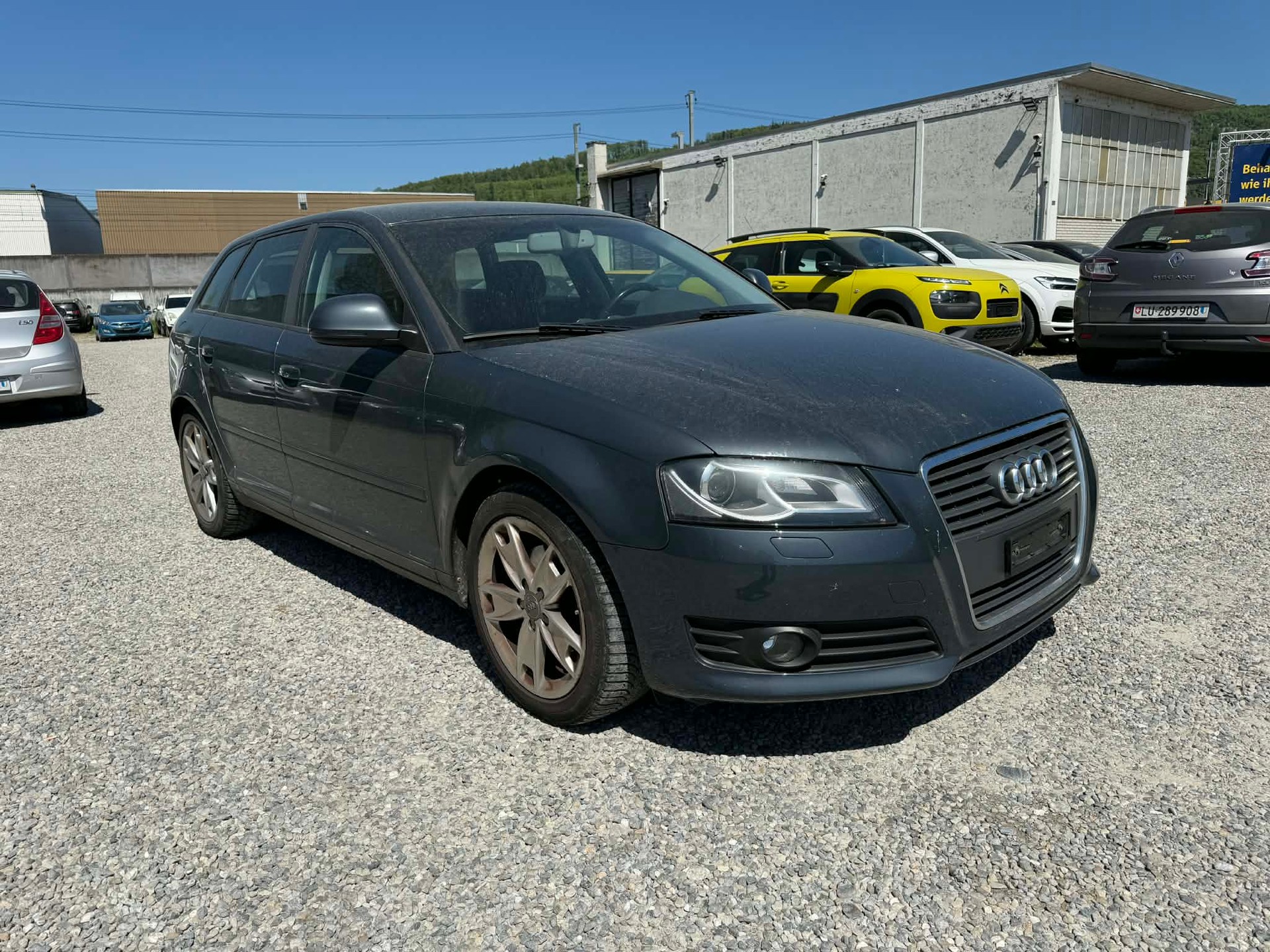 AUDI A3 Sportback 1.8 TFSI Ambiente S-tronic-image-11