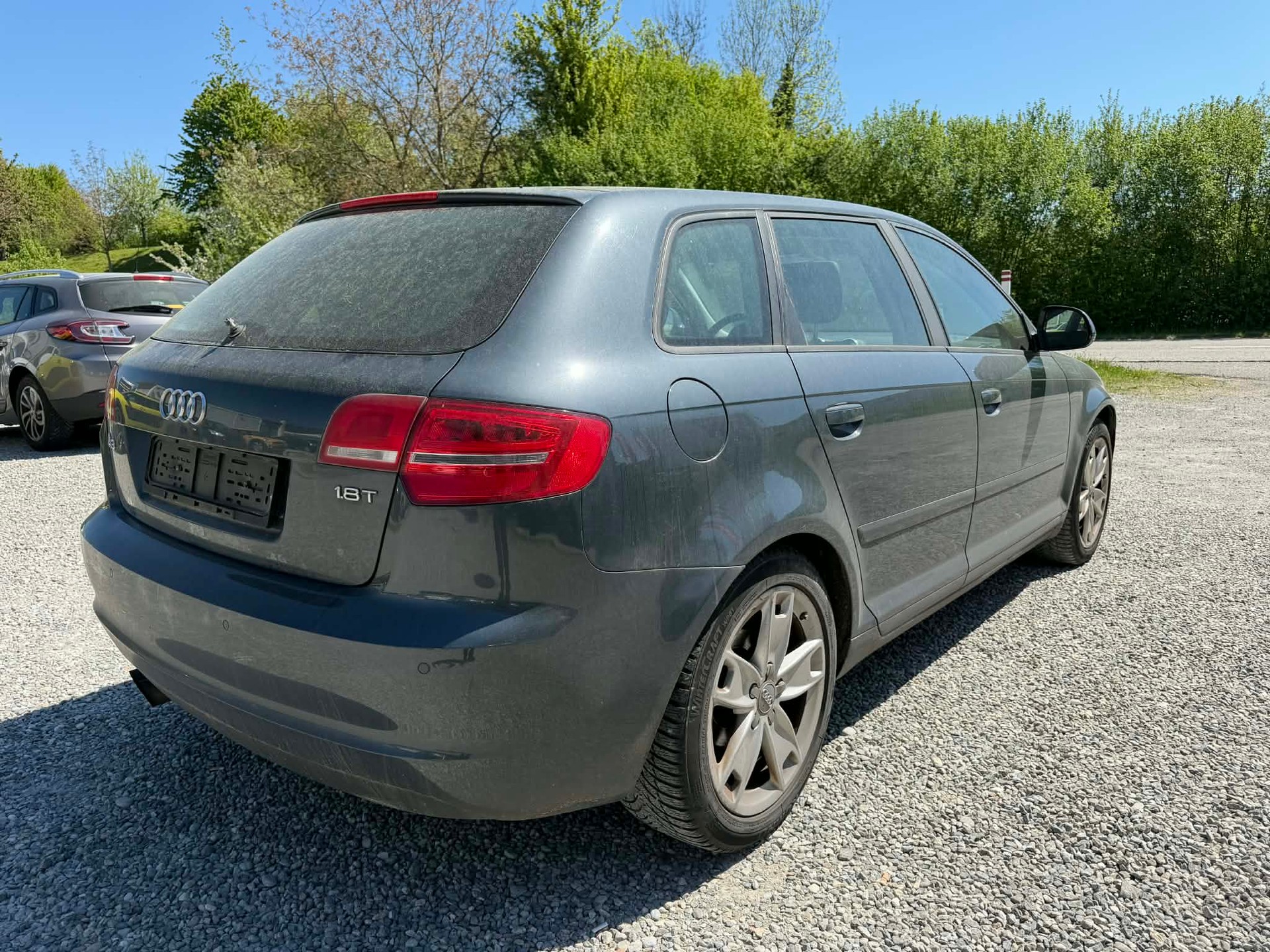 AUDI A3 Sportback 1.8 TFSI Ambiente S-tronic-image-6