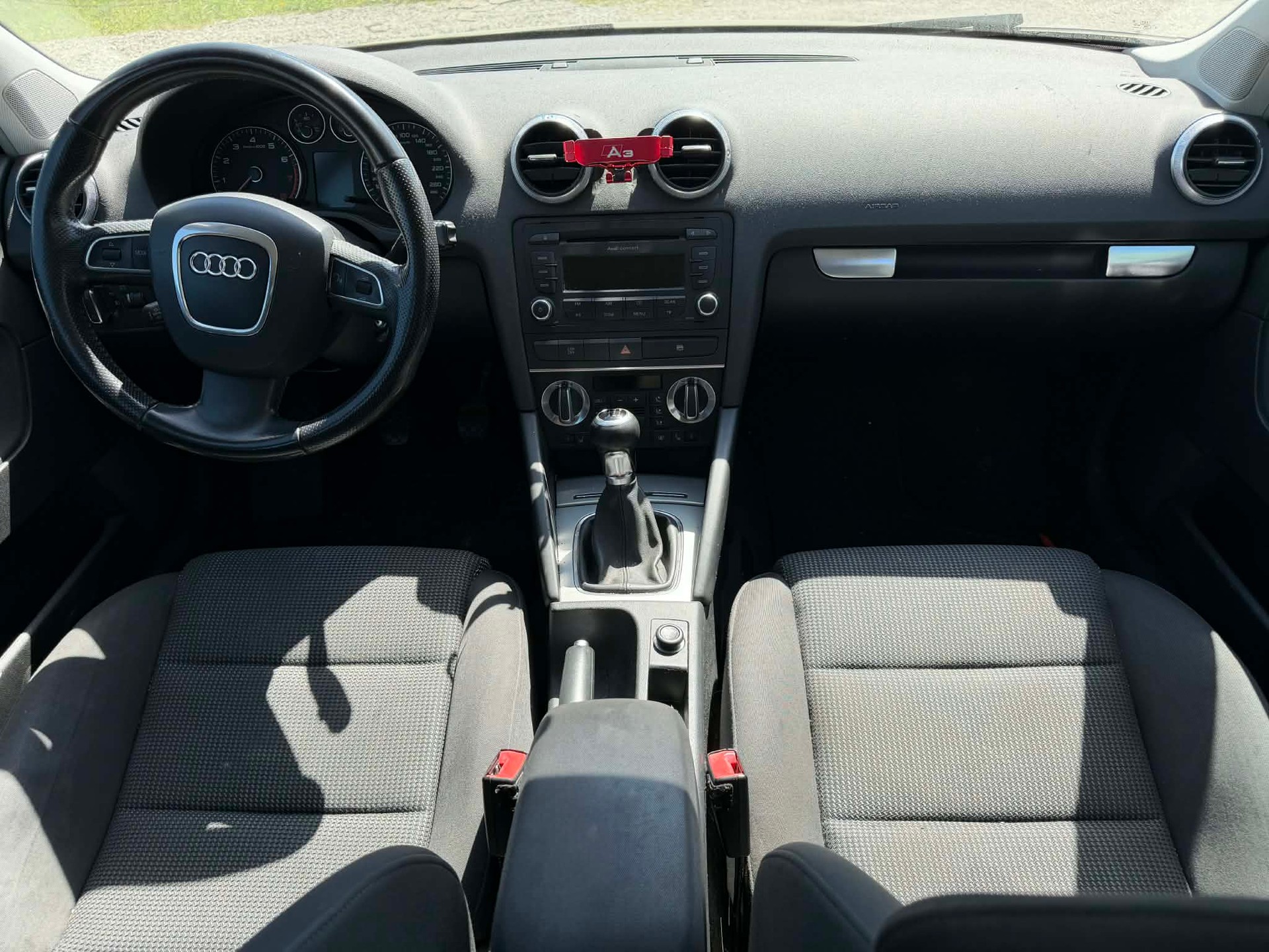 AUDI A3 Sportback 1.8 TFSI Ambiente S-tronic-image-1