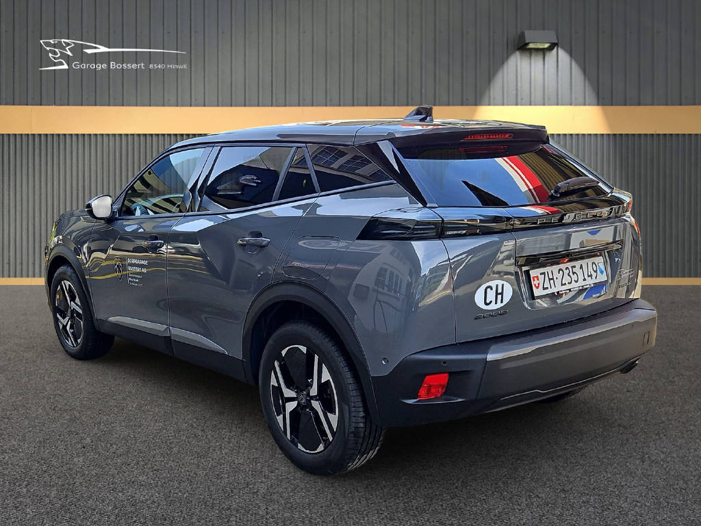 PEUGEOT 2008 1.2 mHY 110PS Allure-image-6