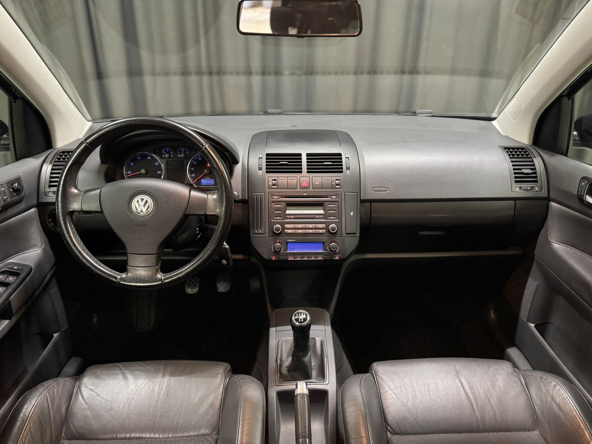 VW Polo 1.4 16V FSI Highline-image-12