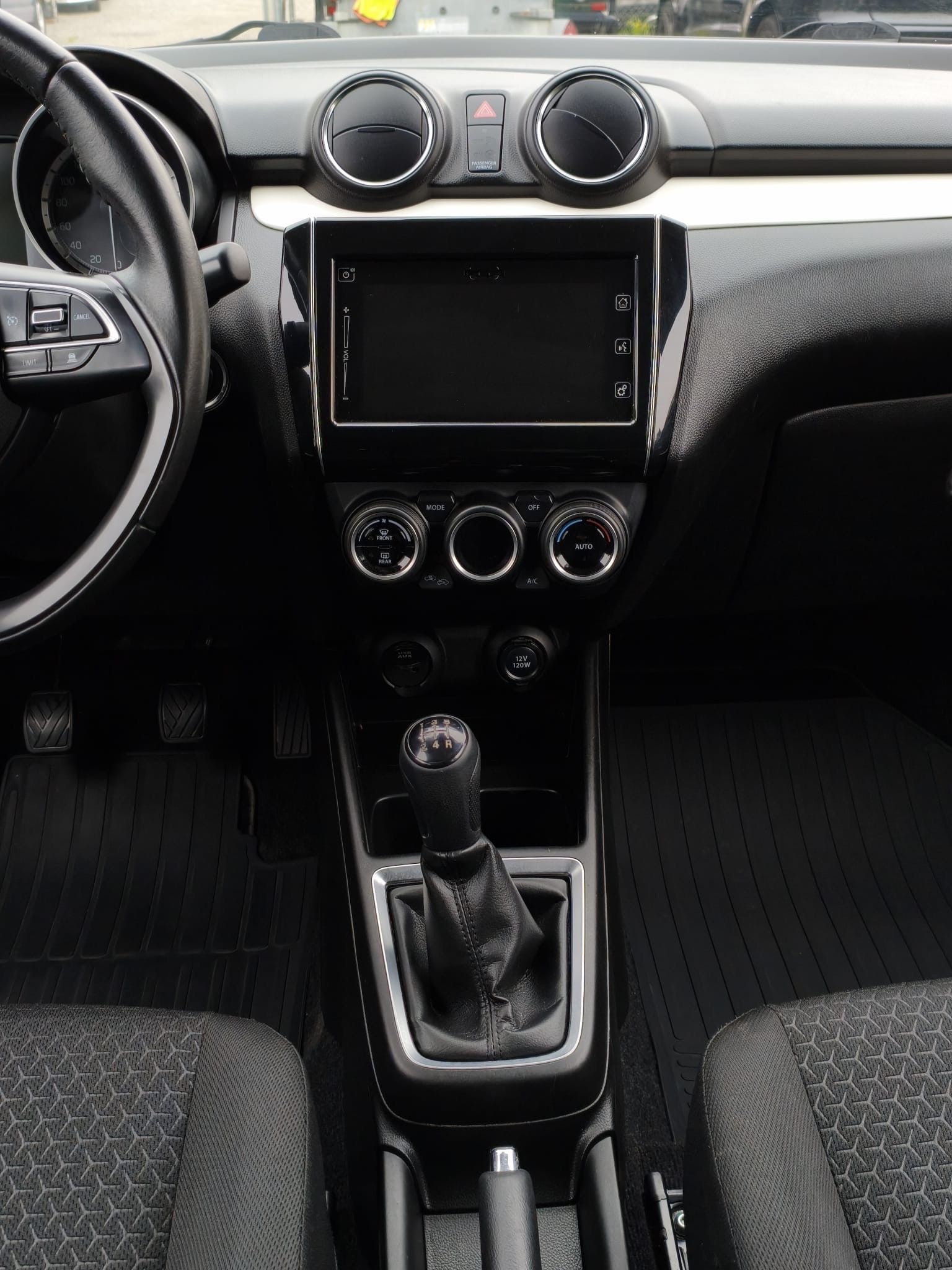 SUZUKI Swift 1.2i 16V SHVS Compact Top Hybrid Allgrip 4x4-image-13