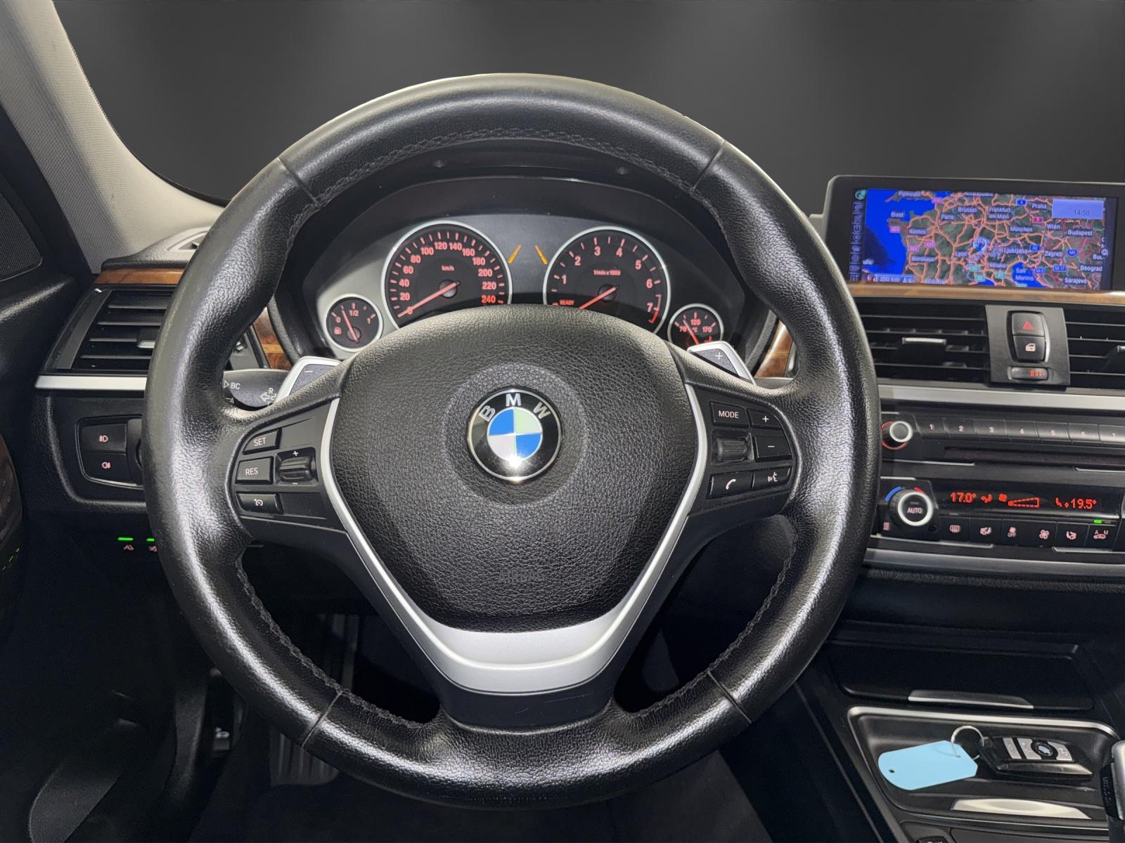 BMW ActiveHybrid 3 Luxury Line Steptronic-image-12