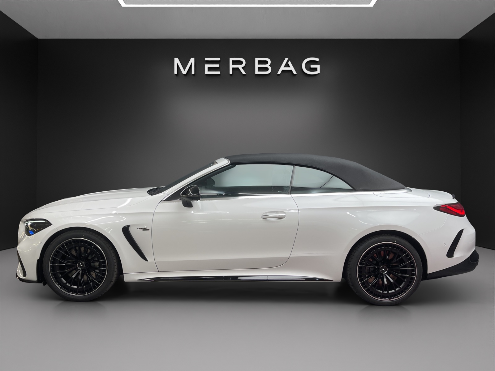 MERCEDES-BENZ AMG CLE 53 4MATIC+ Cabriolet-image-6