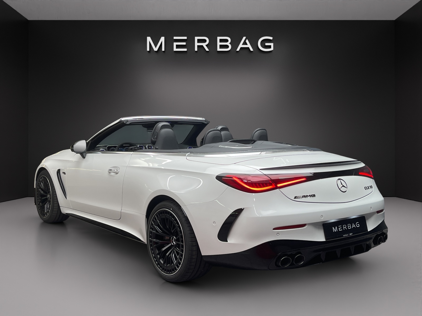 MERCEDES-BENZ AMG CLE 53 4MATIC+ Cabriolet-image-2