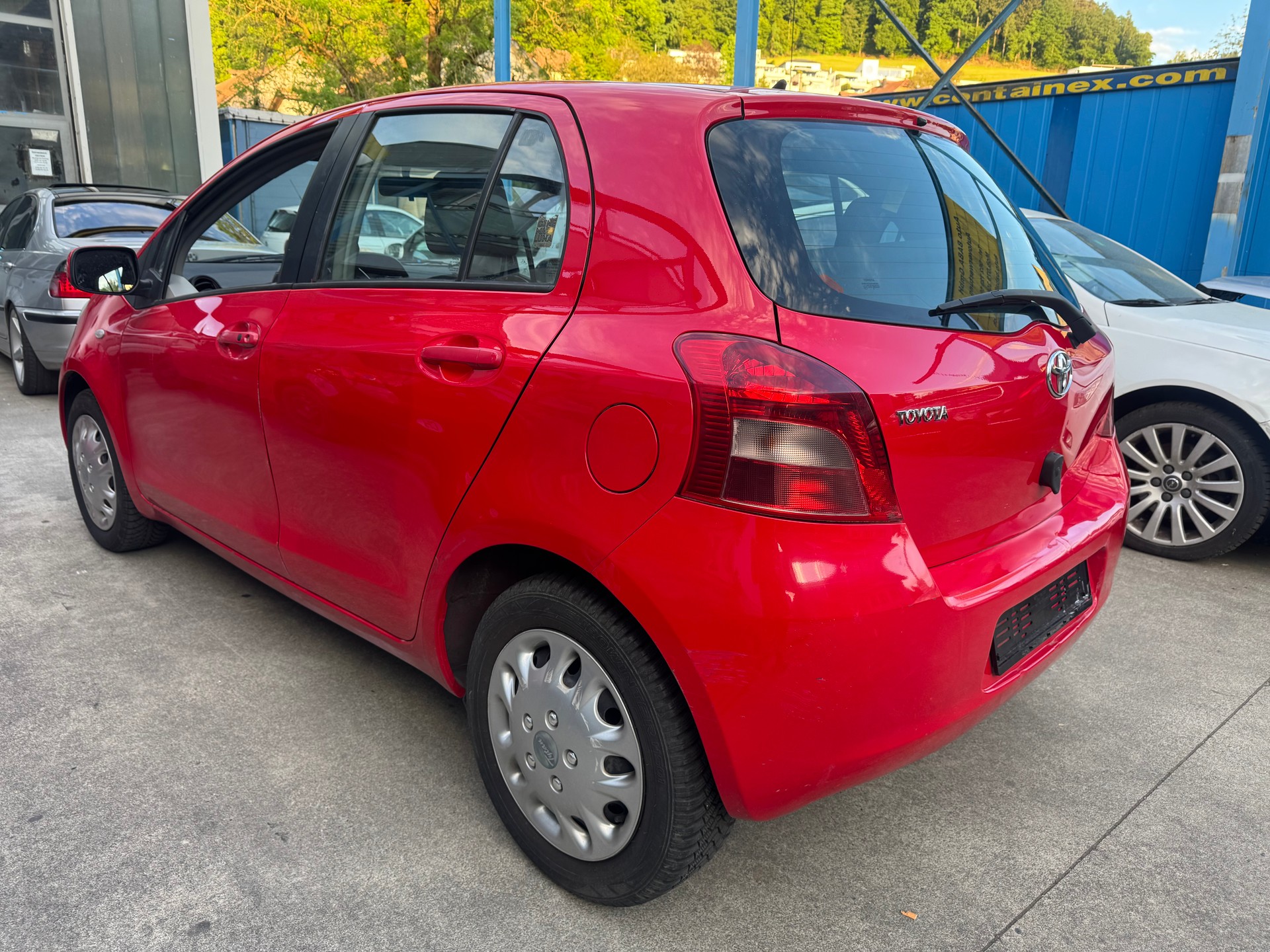 TOYOTA Yaris 1.3 Linea Sol-image-3