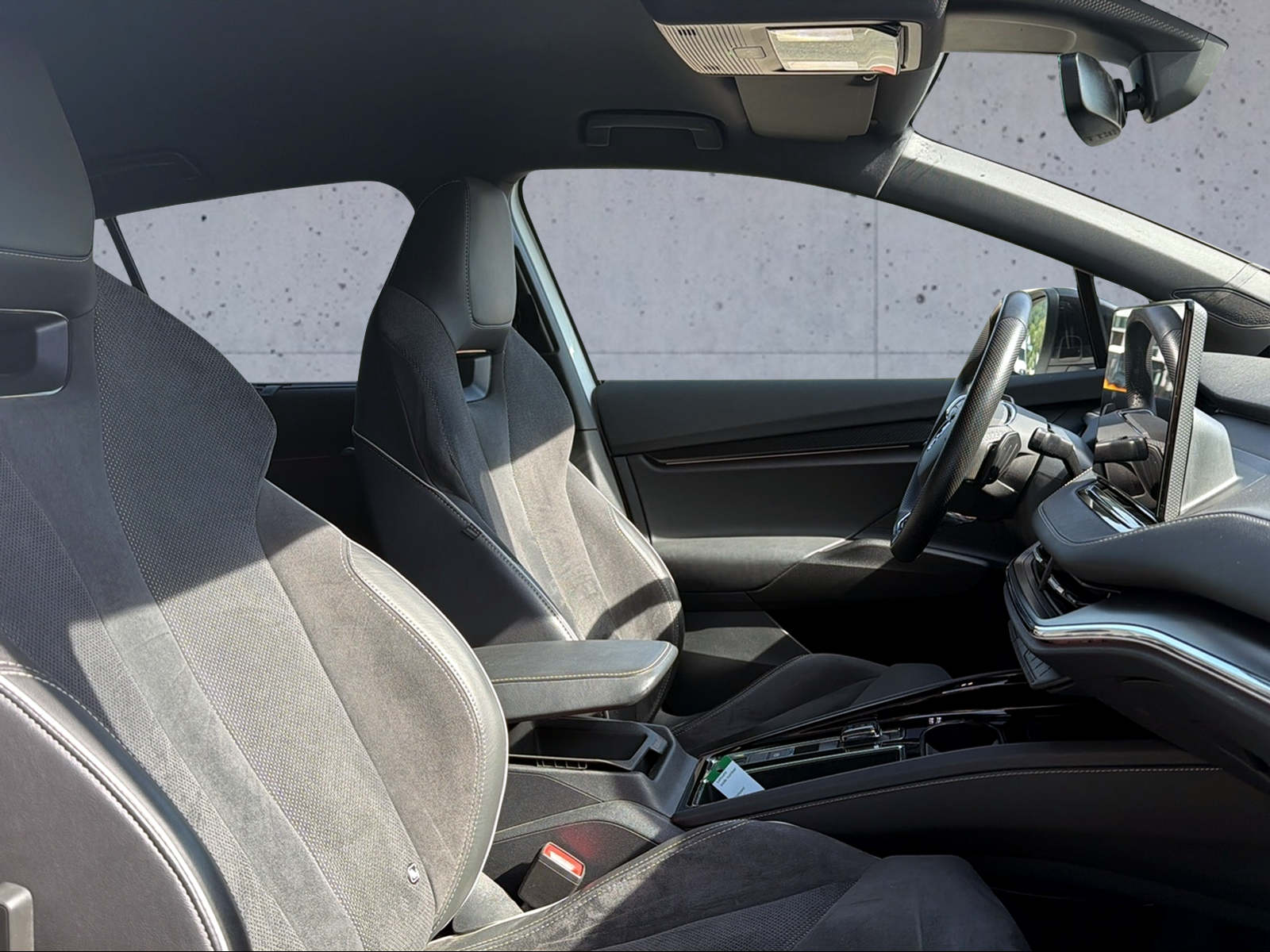 SKODA Enyaq iV 60 SportLine-image-4