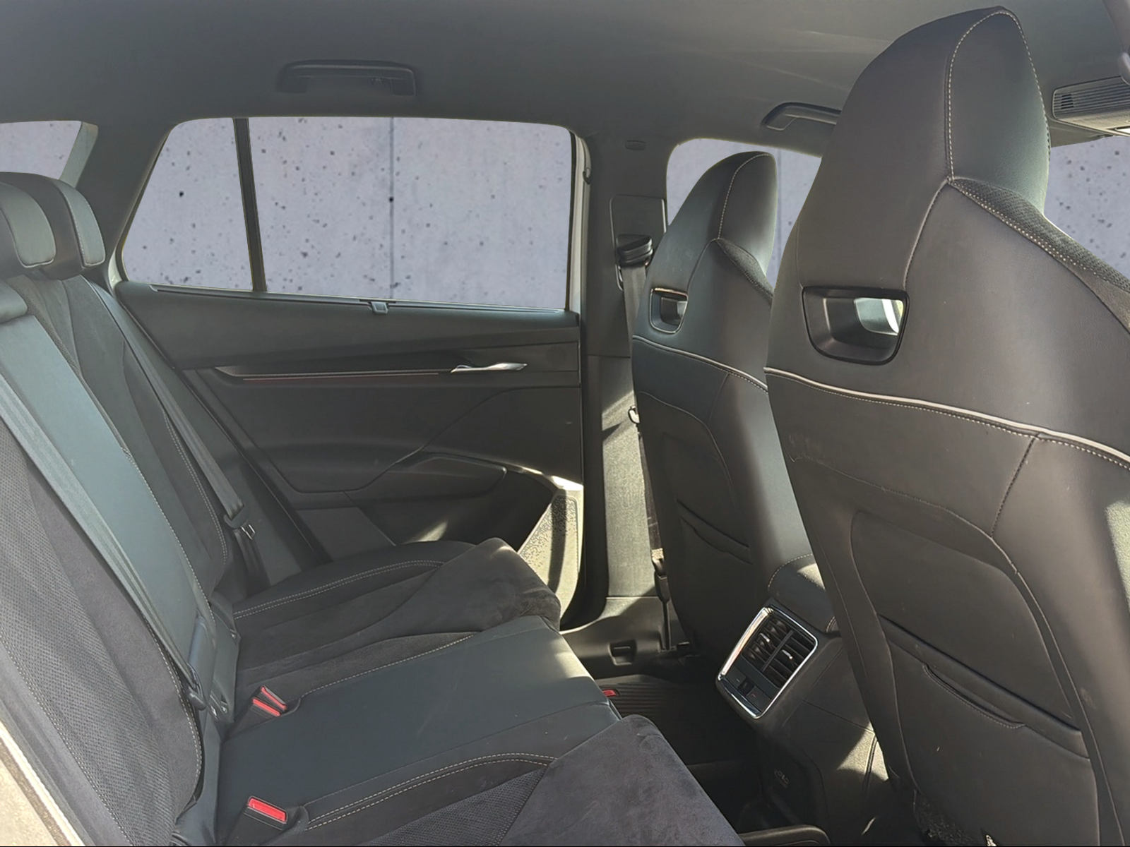 SKODA Enyaq iV 60 SportLine-image-5
