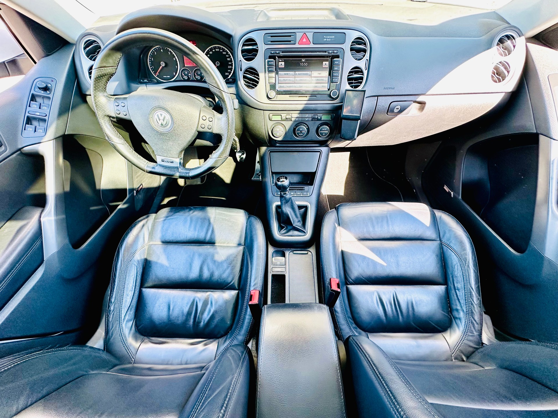 VW Tiguan 2.0 TSI Sport&Style-image-9