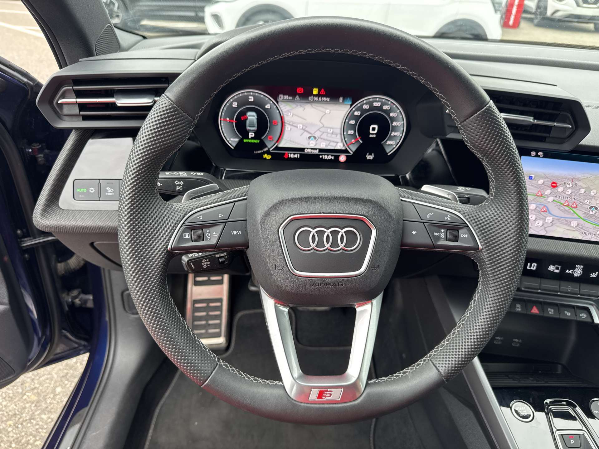 AUDI A3 Limousine 35 TDi S-Line S-Tronic Automat-image-15