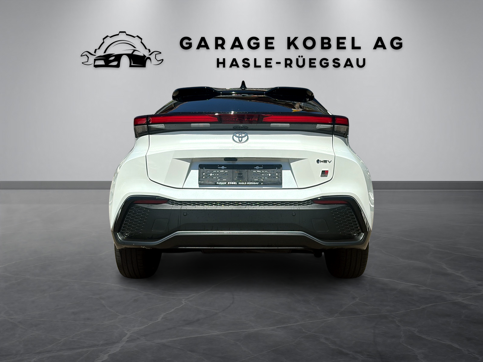 TOYOTA C-HR 2.0 HSD CVT GR Sport 4WD-showroom-element-3