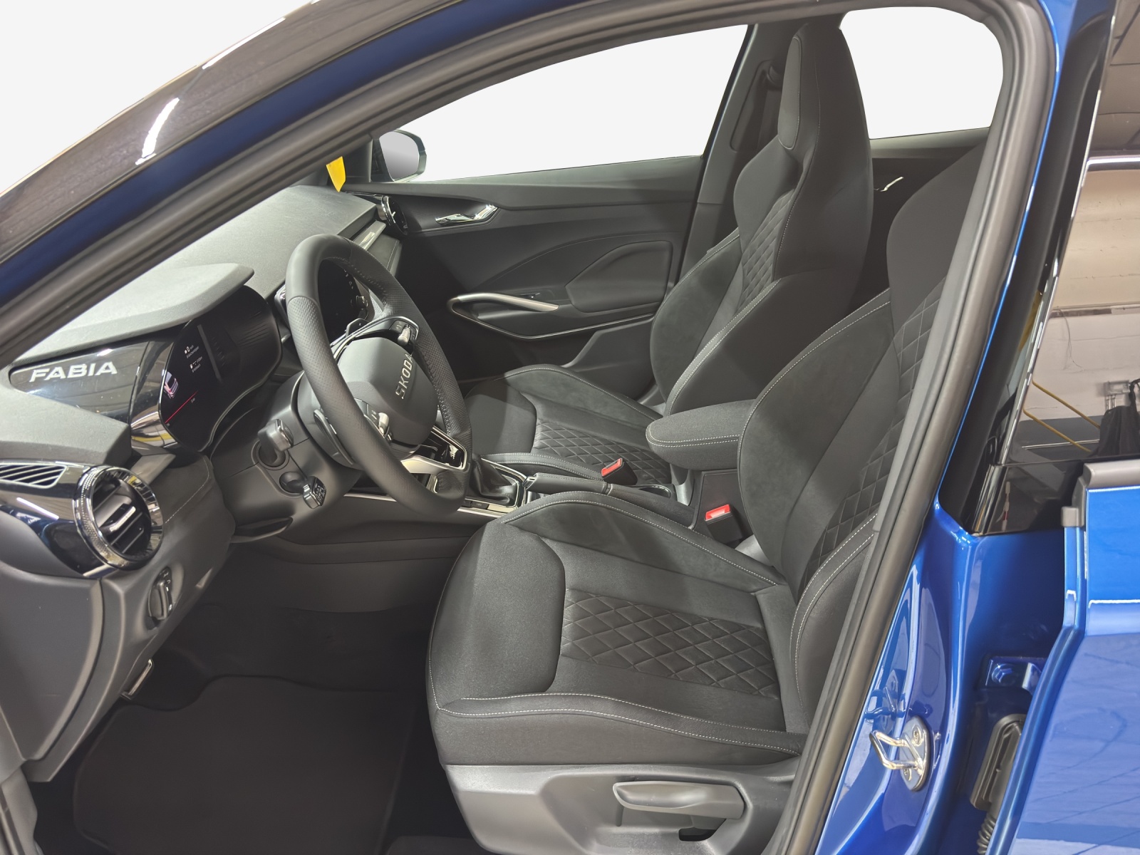 SKODA Fabia 1.0 TSI Monte Carlo DSG-image-7