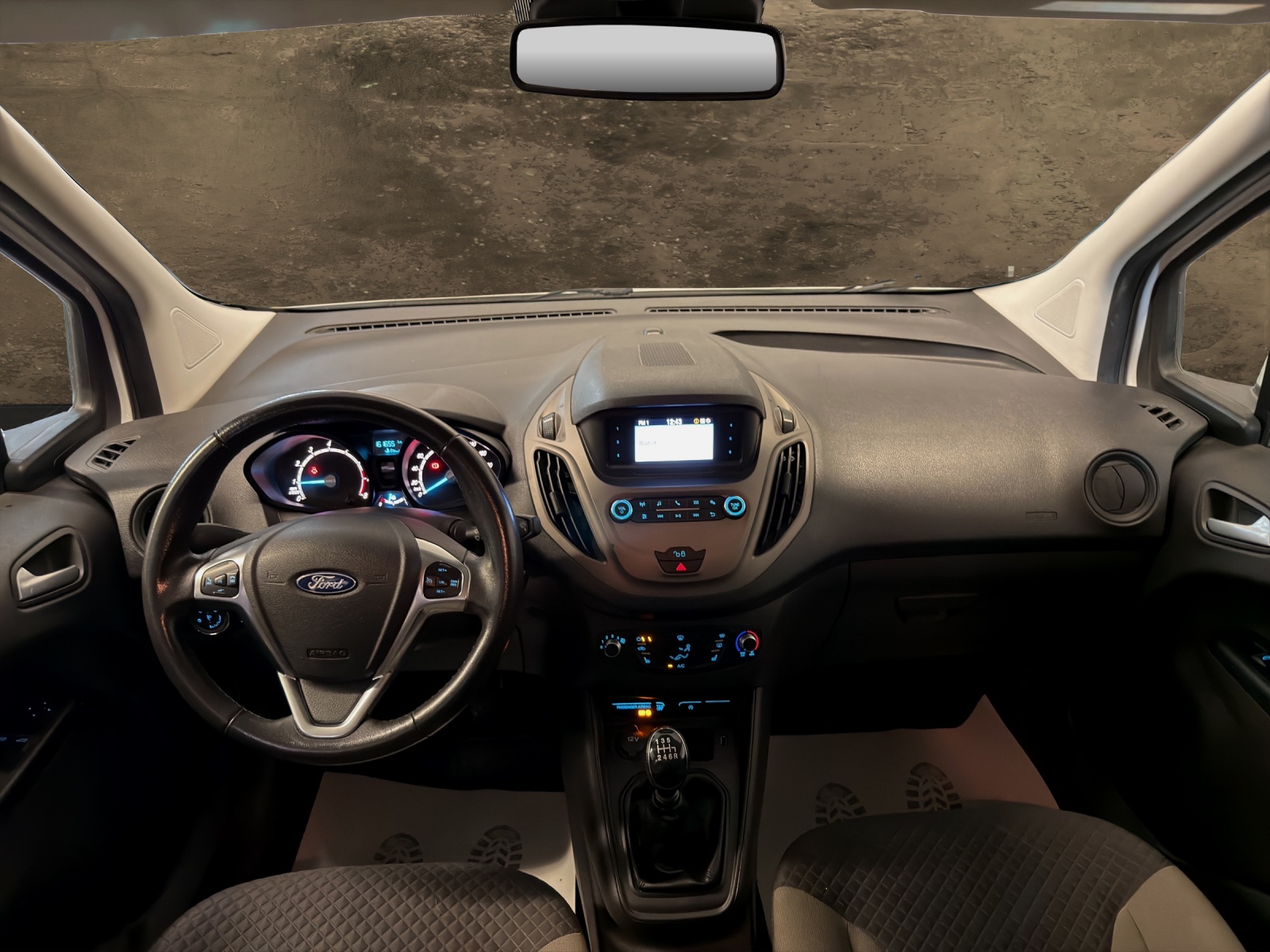 FORD Tourneo Courier 1.0 SCTi Trend-image-3