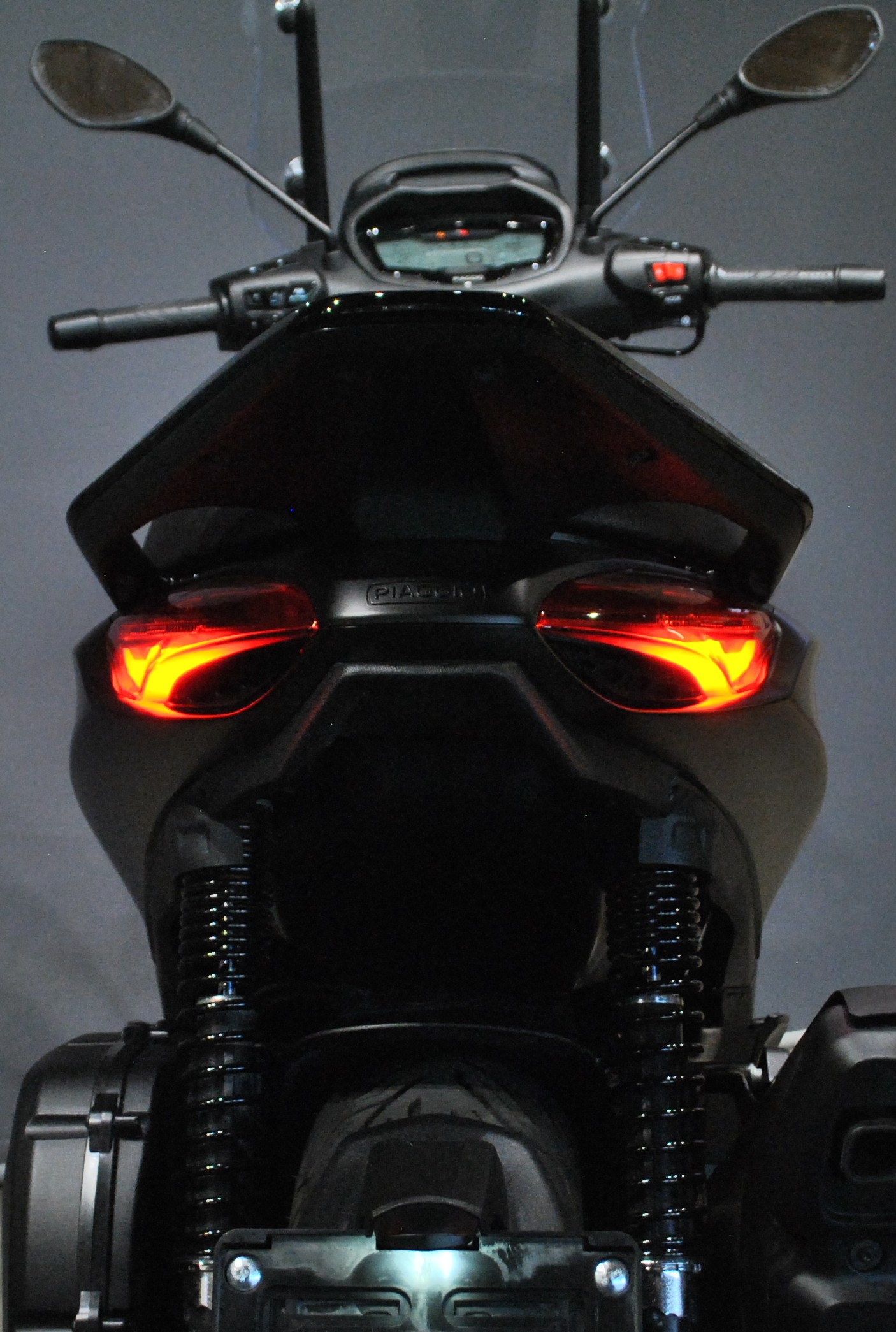 PIAGGIO Beverly 400 Sport-image-7