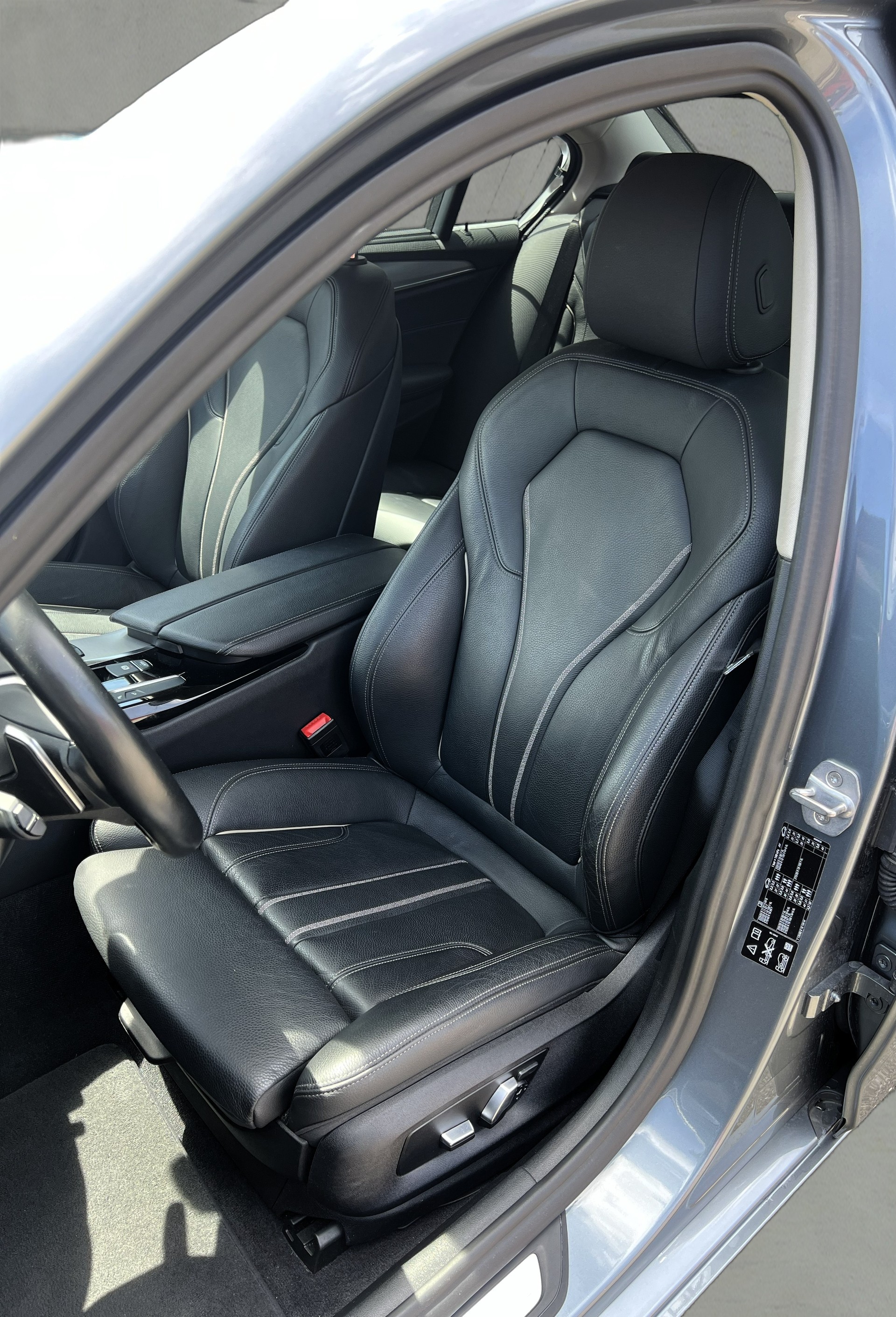 BMW 520d xDrive Sport Line Steptronic-image-16