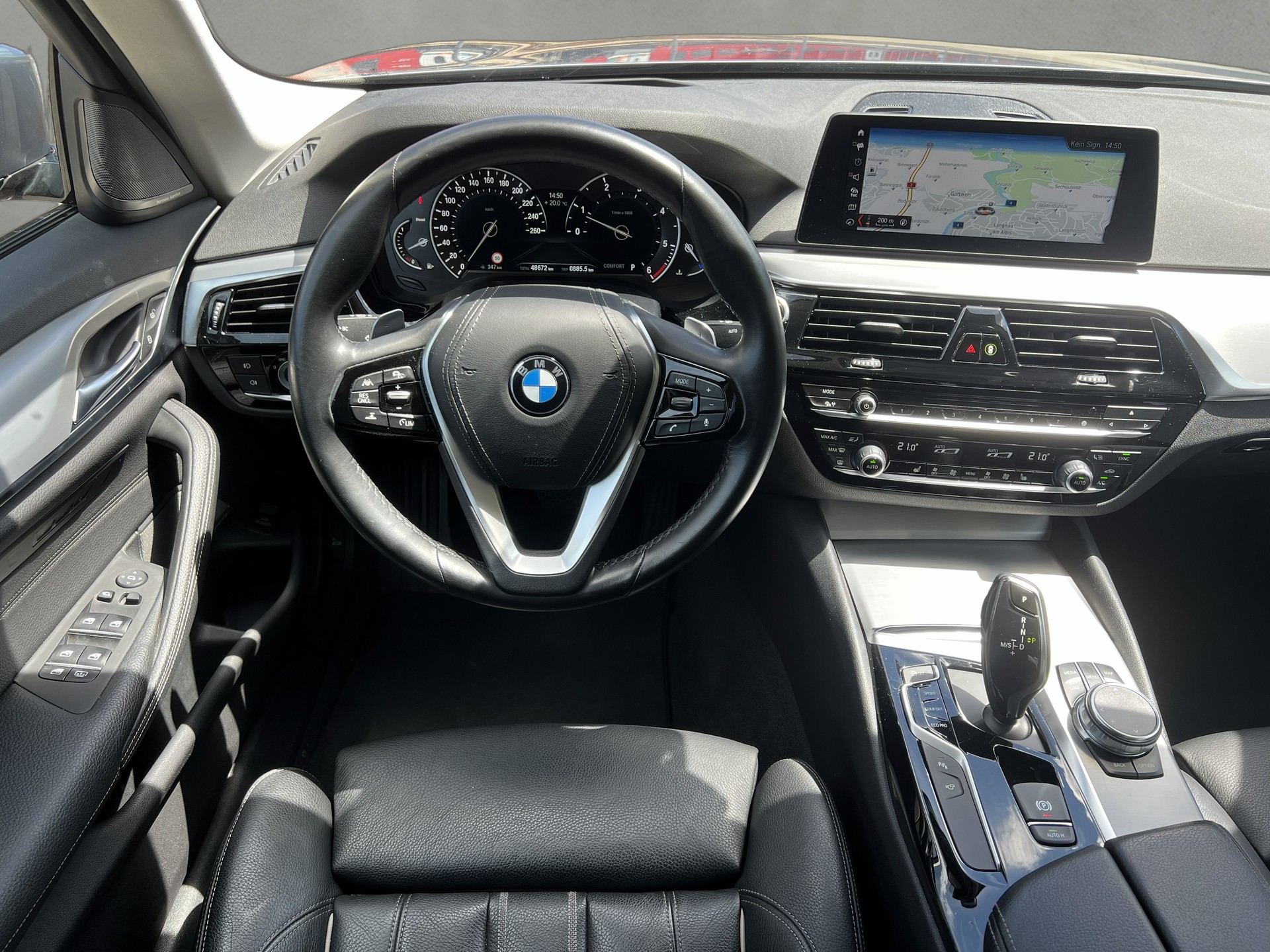 BMW 520d xDrive Sport Line Steptronic-image-25
