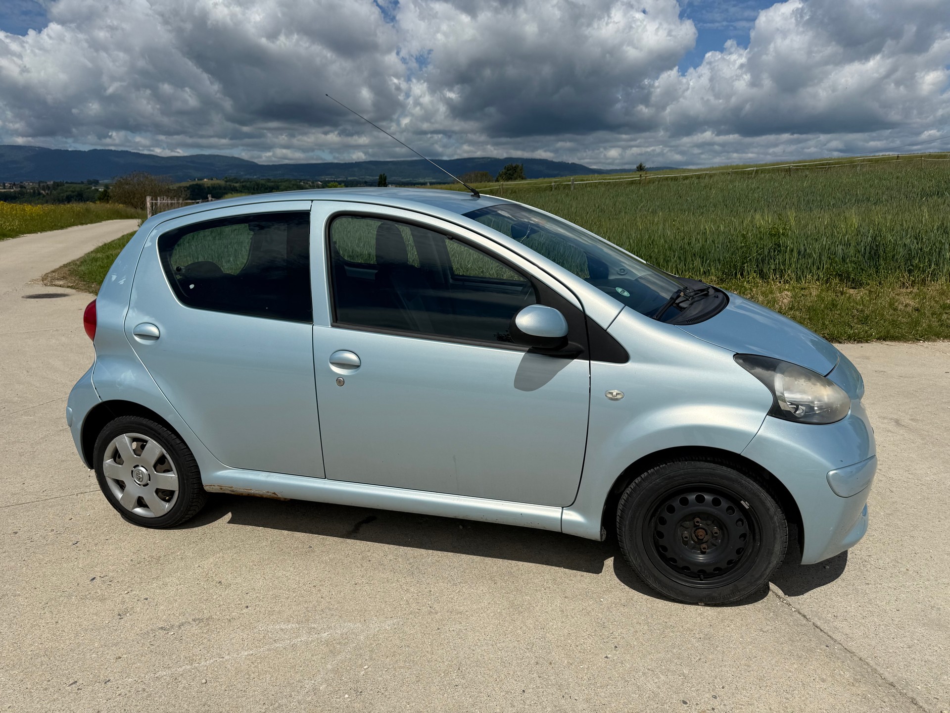 TOYOTA Aygo 1.0 Linea Terra-image-5