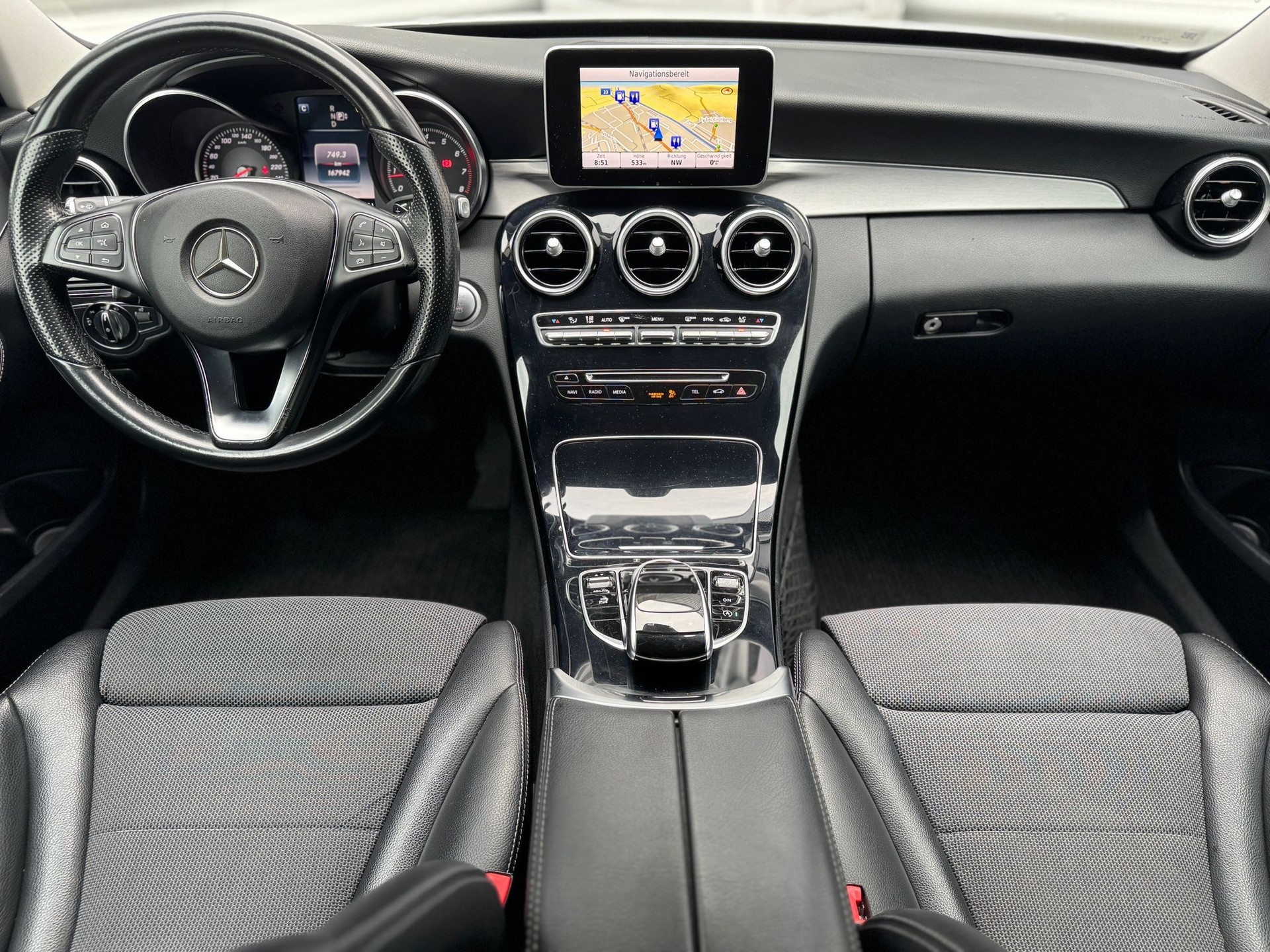 MERCEDES-BENZ C 180 AMG Line 7G-Tronic-image-6