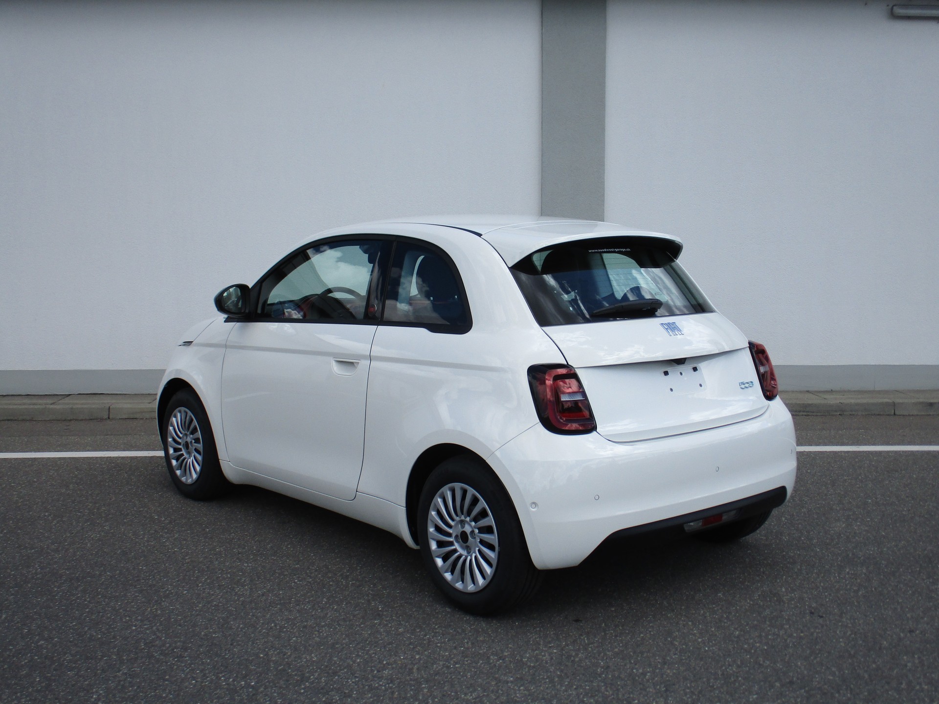 FIAT 500E 87kW RED-image-2