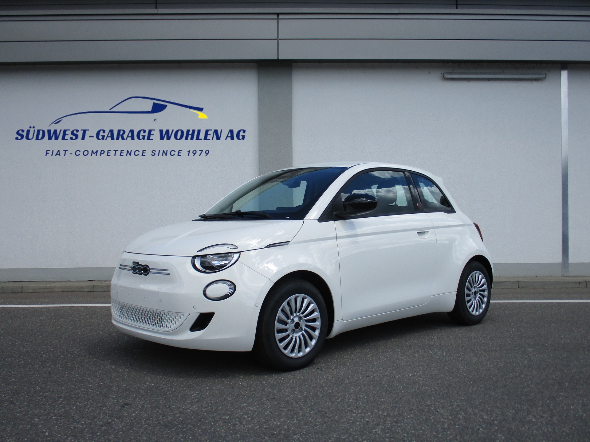 FIAT 500E 87kW RED-image-0