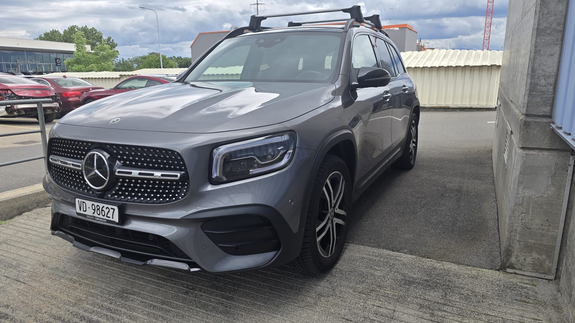 MERCEDES-BENZ GLB 200 AMG Line 4matic-image-5