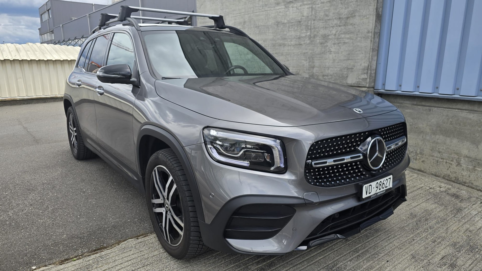 MERCEDES-BENZ GLB 200 AMG Line 4matic