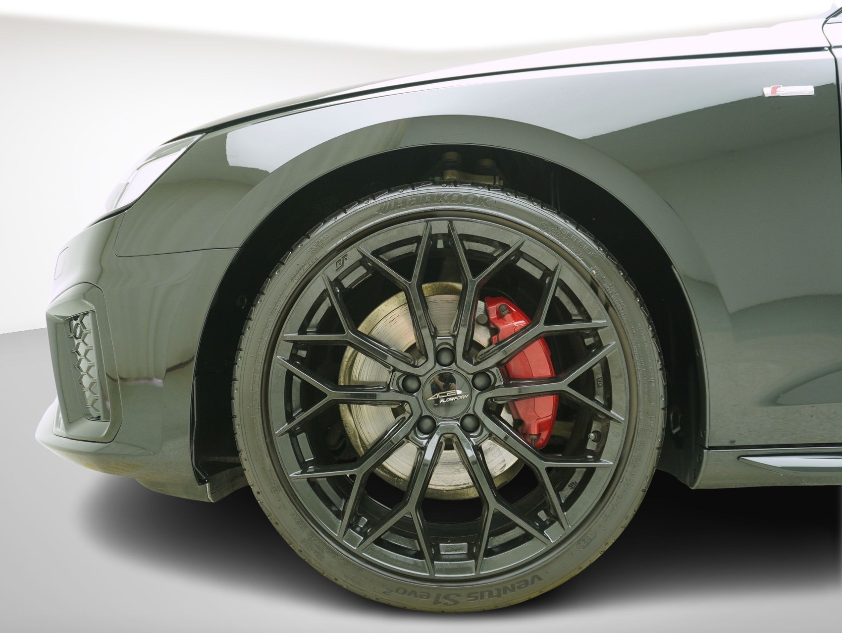 AUDI A4 40 TFSI S Line S-Tronic-image-6